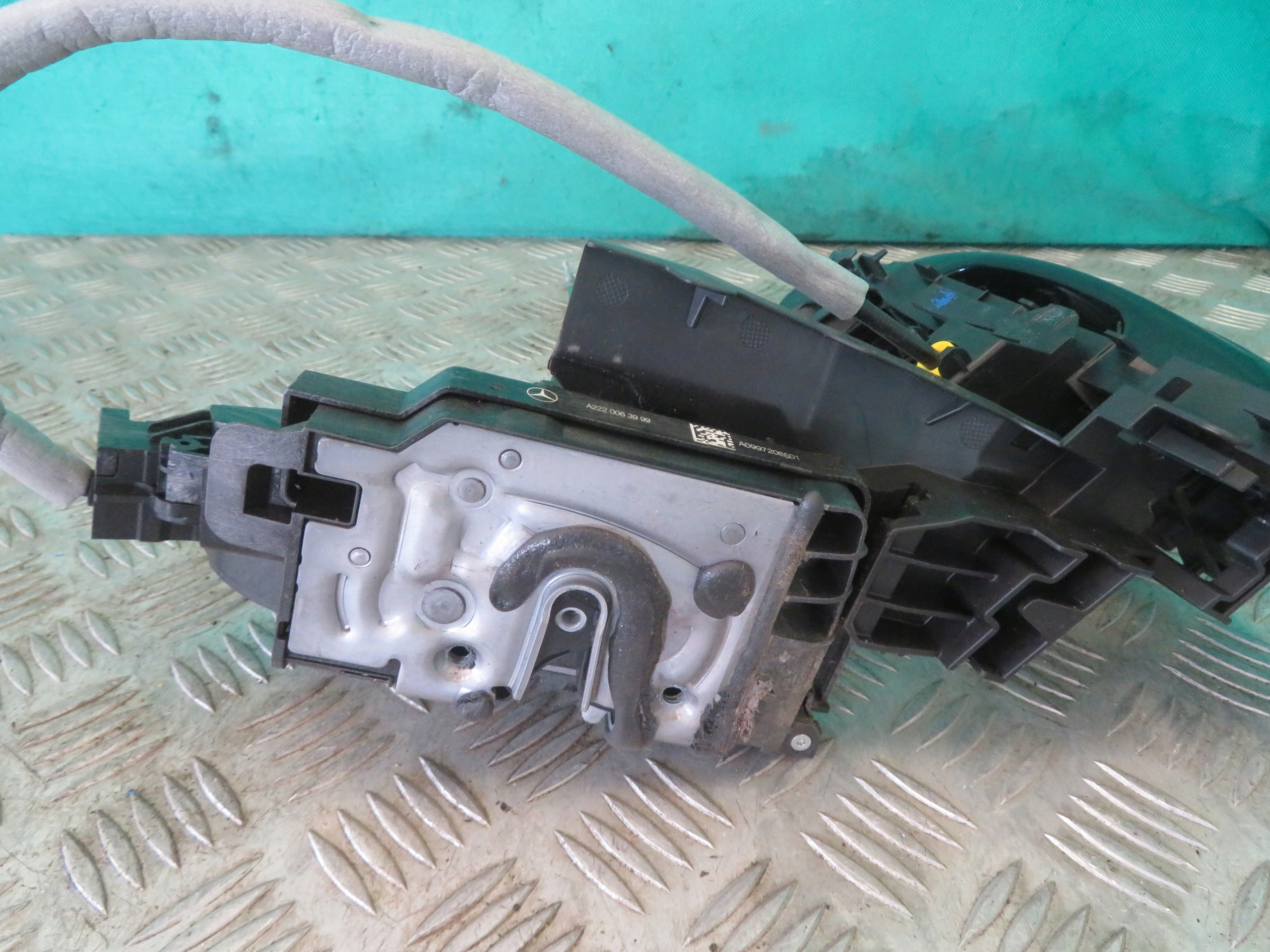handle lock door left front MERCEDES W253 GLC 43 3.0 C KLASA AMG 18R