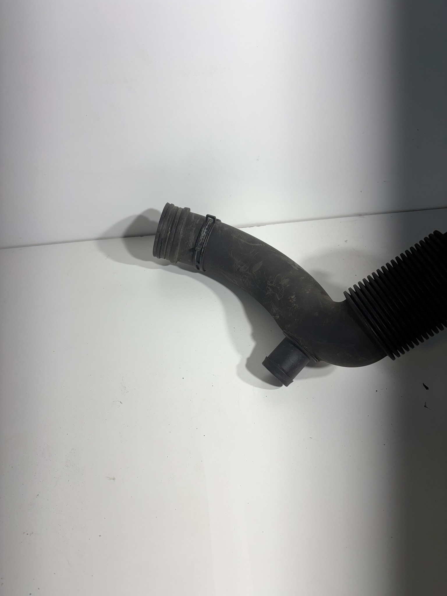 шланг впускные впуск Воздух труба 1.6 Audi A2 8Z0 129 627 d