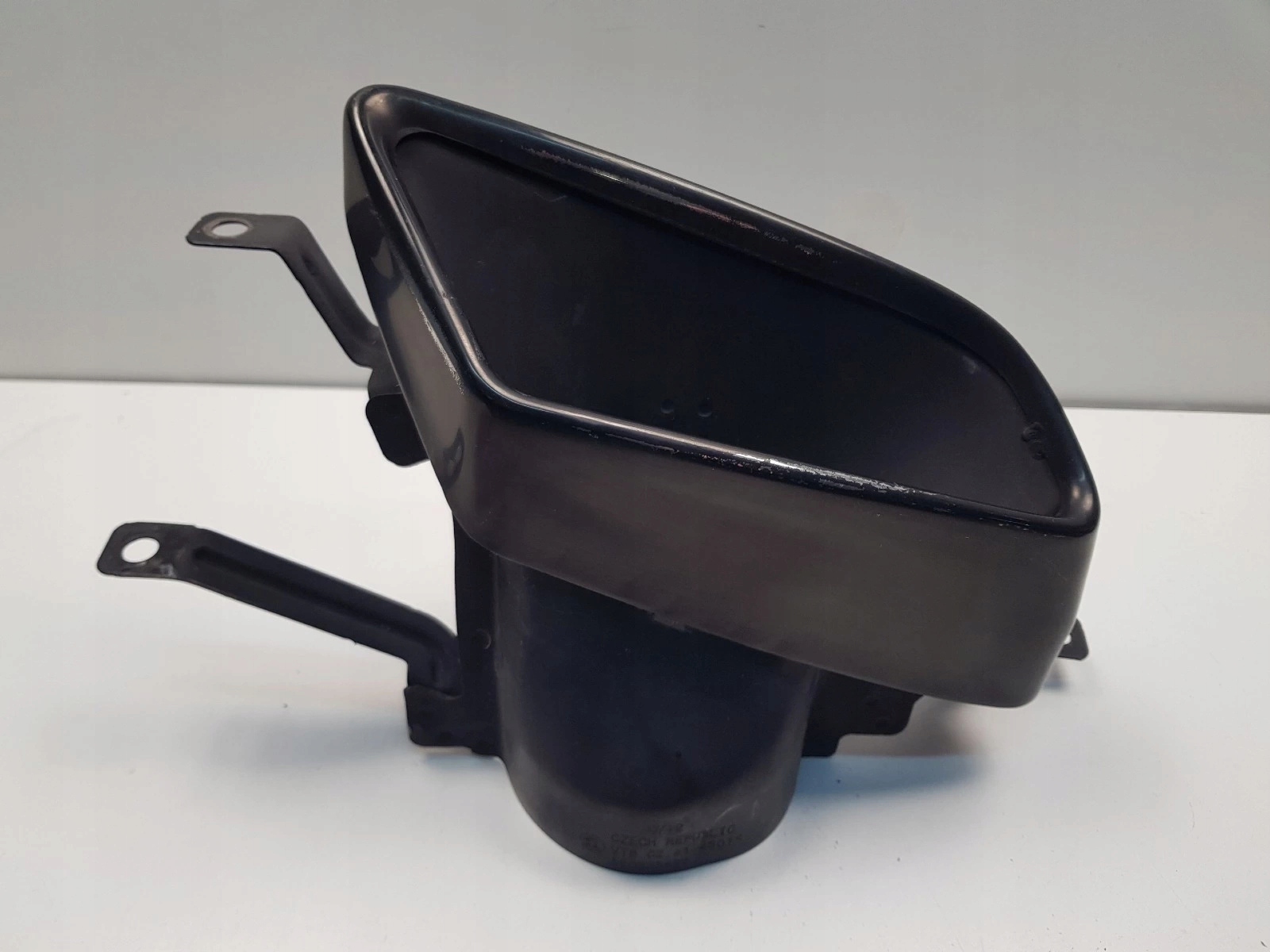 SKODA OCTAVIA III RS KOŃCÓWKA WYDECHU PRAWA 5E0253682J Producent części Skoda OE