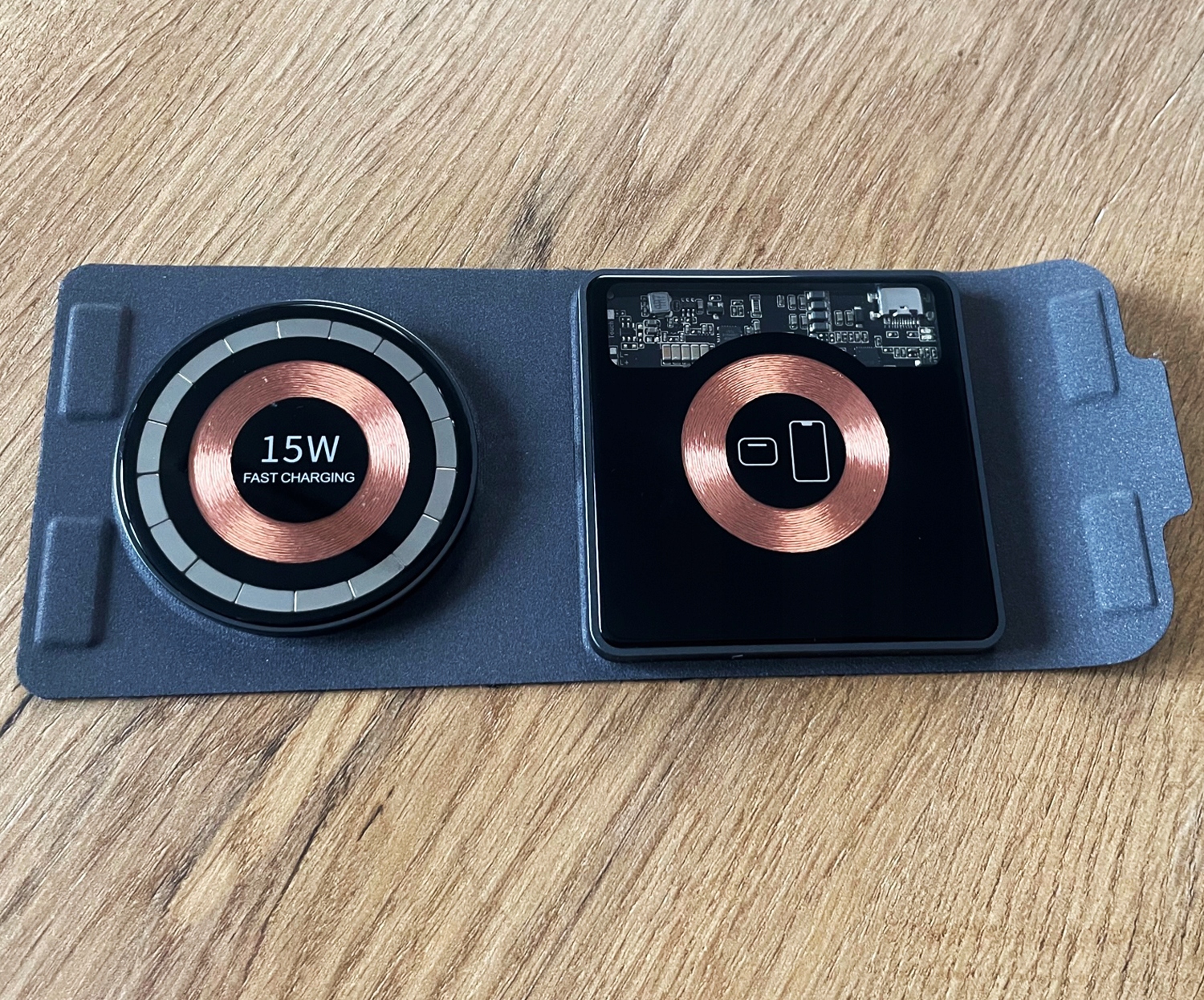 SZYBKA ŁADOWARKA BEZPRZEWODOWA MAGNETYCZNA 2w1 30W Zgodność ze standardem Quick Charge 1.0 Quick Charge 2.0 Quick Charge 3.0 Quick Charge 4.0