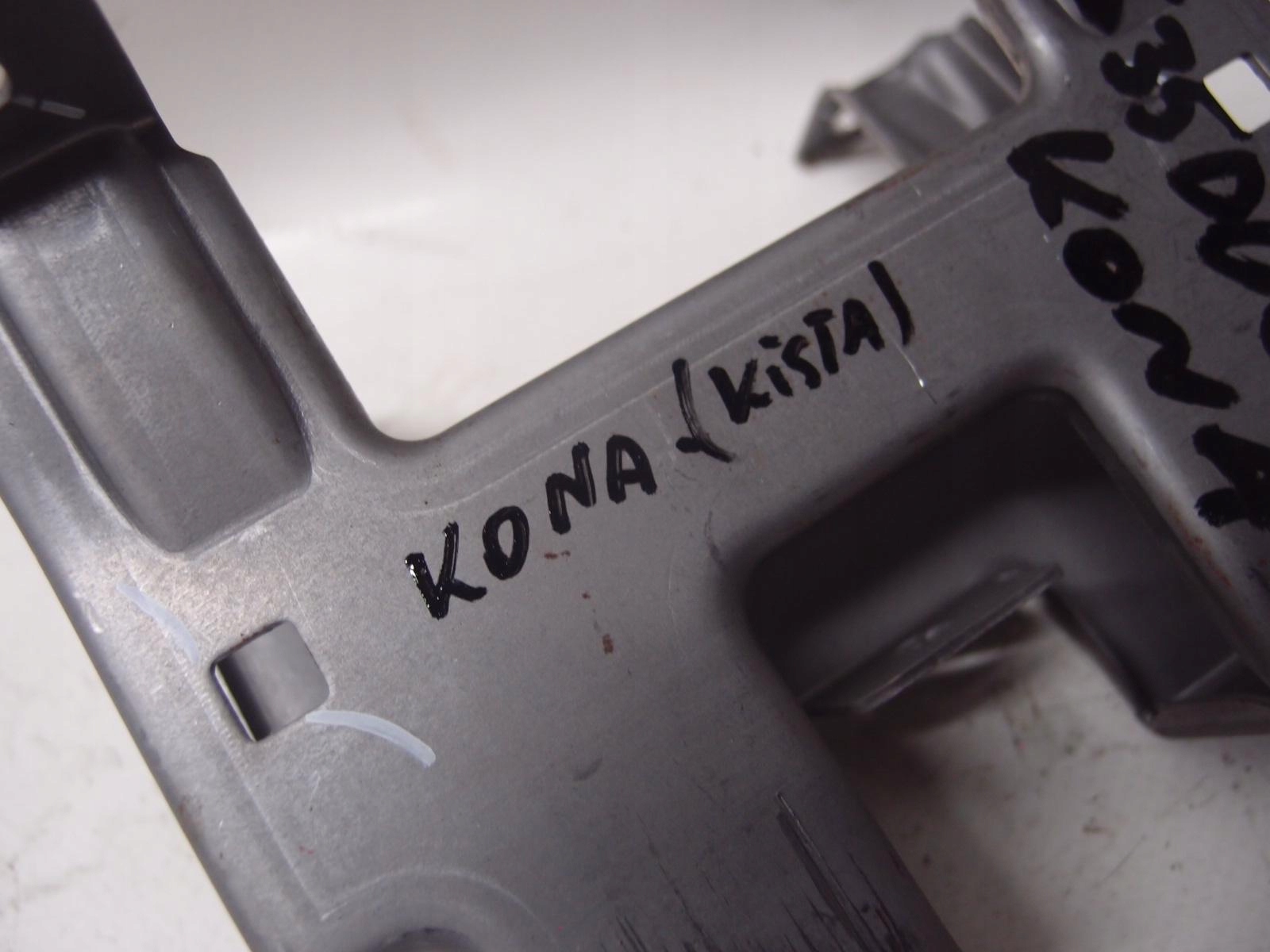 WSPORNIK MOCOWANIE HYUNDAI KONA Typ samochodu Samochody osobowe