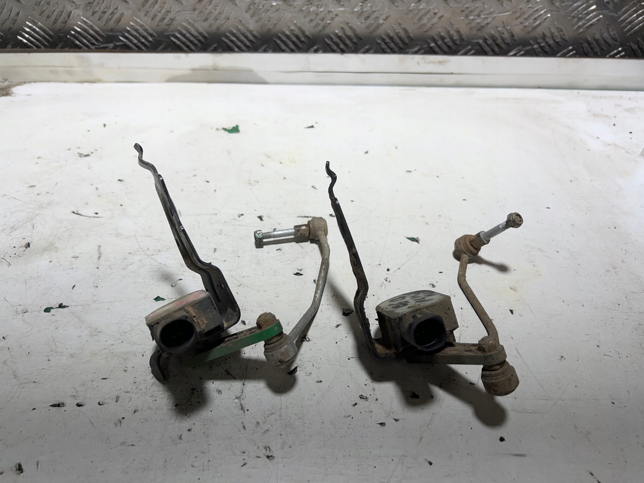 4F0941285B 4F0907503 - AUDI A6 C6 ксеноновий Датчик вирівнювання лівий і правий