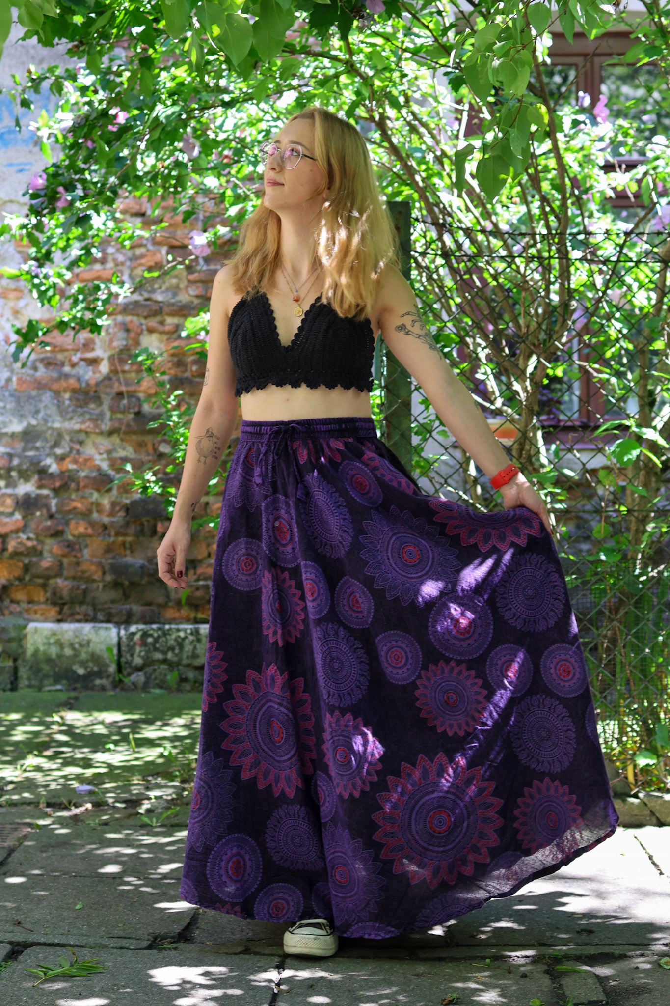 Dlouhá fialová sukně na kolečku v mandale hippie etno boho stonewash