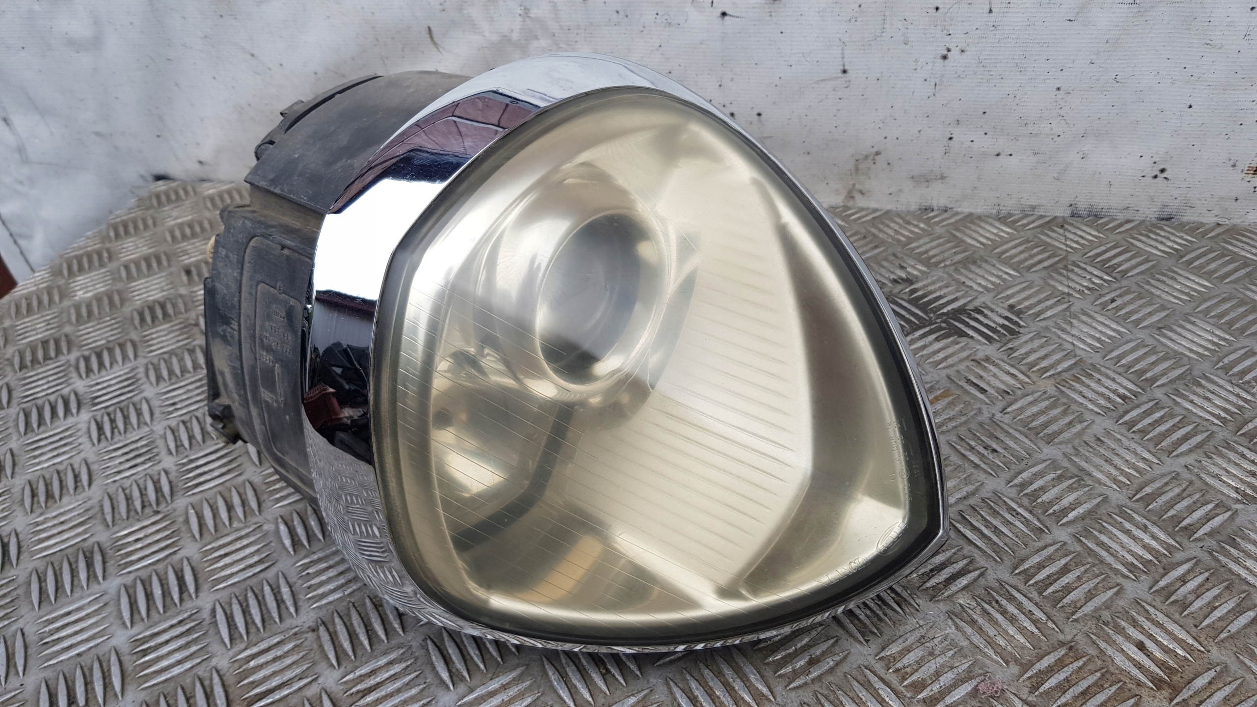 LANCIA THESIS KLAMPA right front XENON control unit