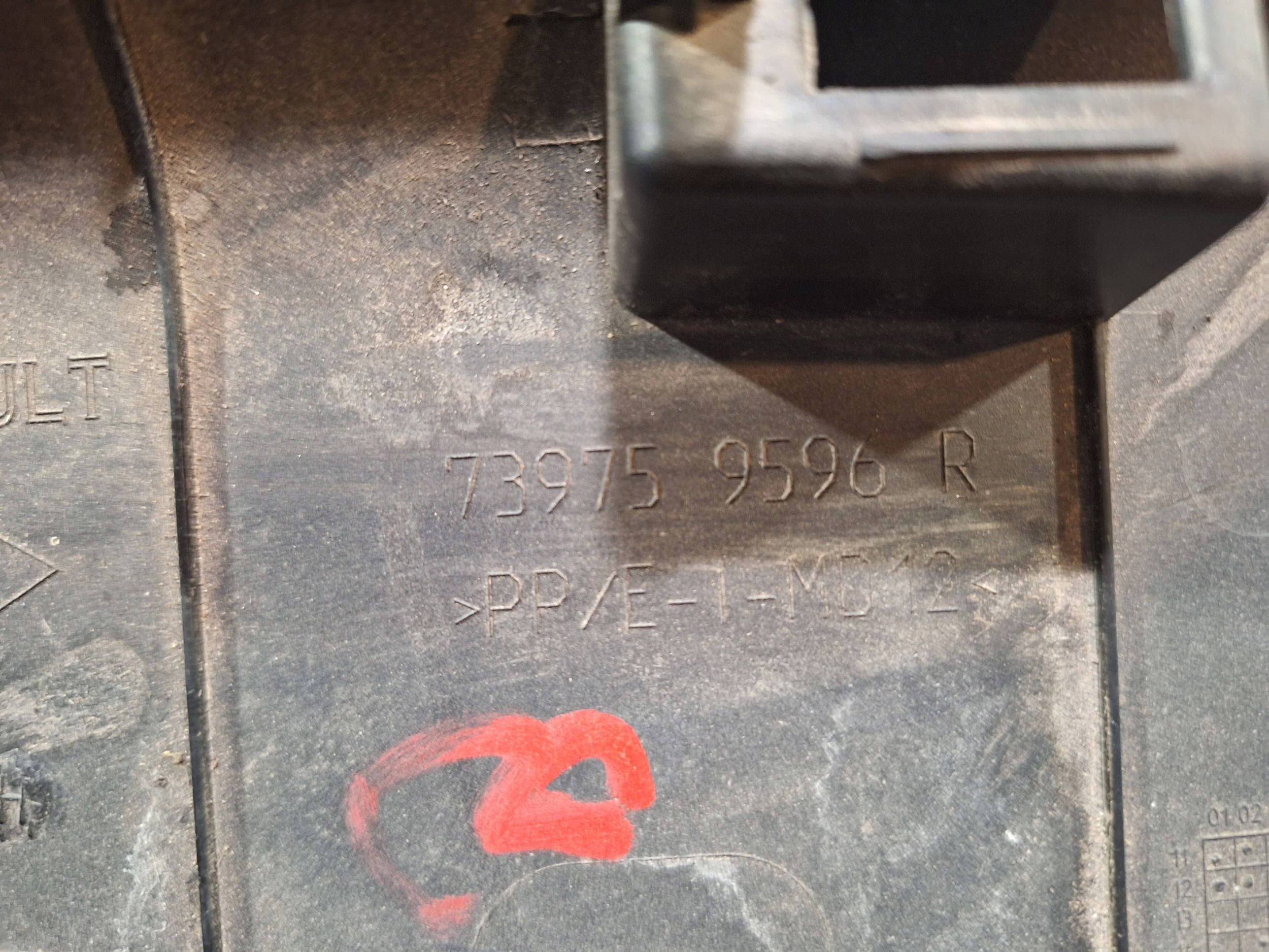 abdeckung Blende Abdeckung 739759596R RENAULT TWIZY 2013