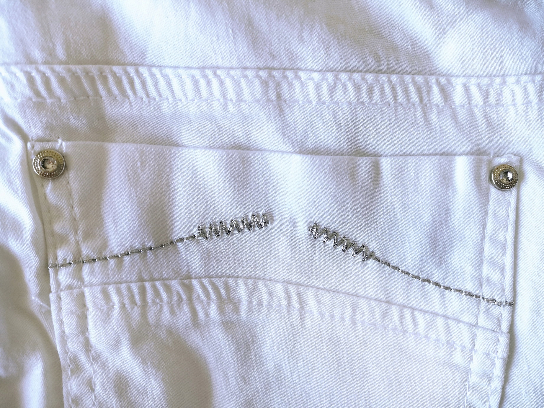 TR-0355 BIAŁE rurki DOPASOWANE LYCRA SPODNIE M Wzór dominujący bez wzoru