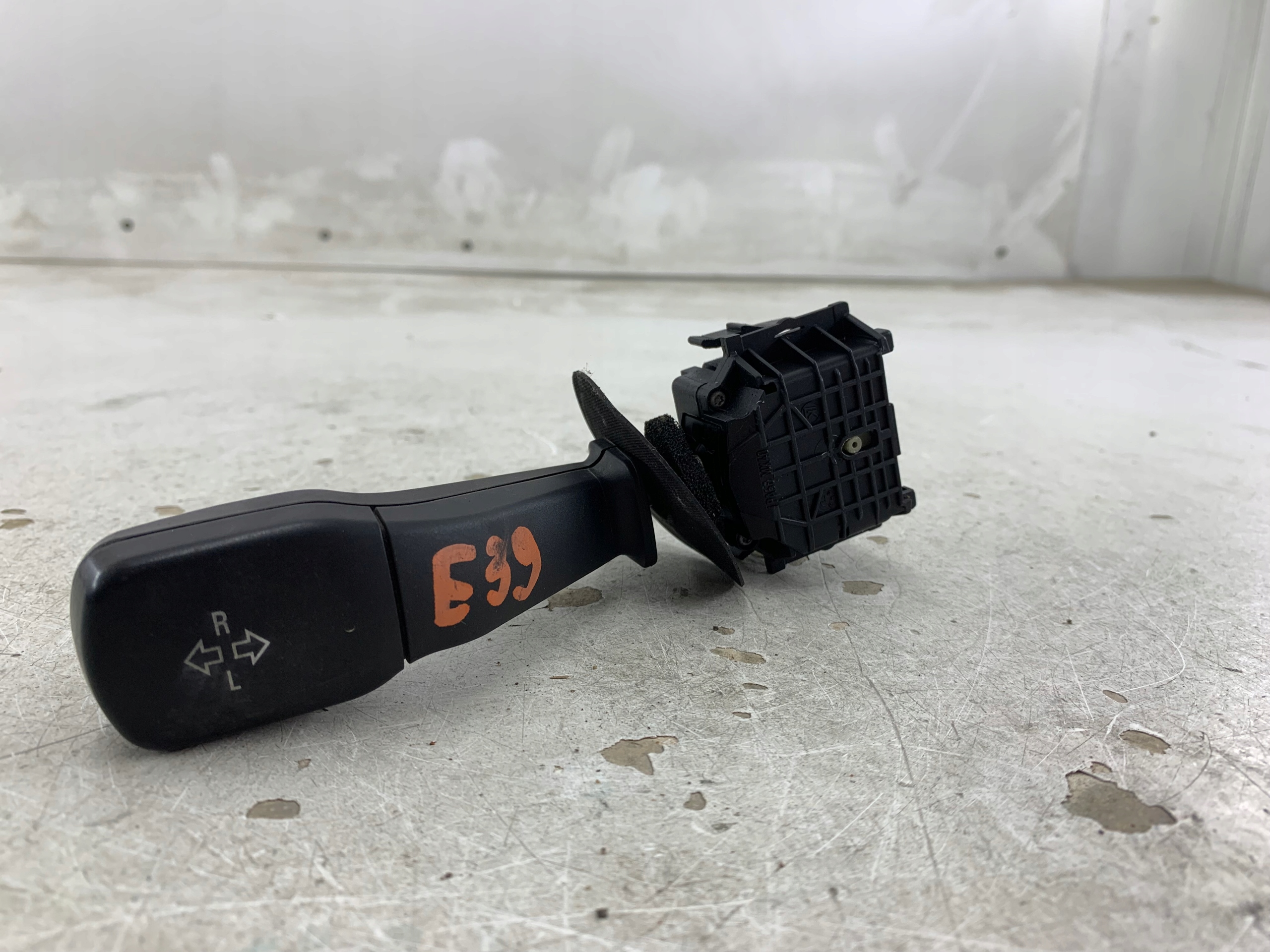 BMW E39 MANETKA switch of indicators 8352014