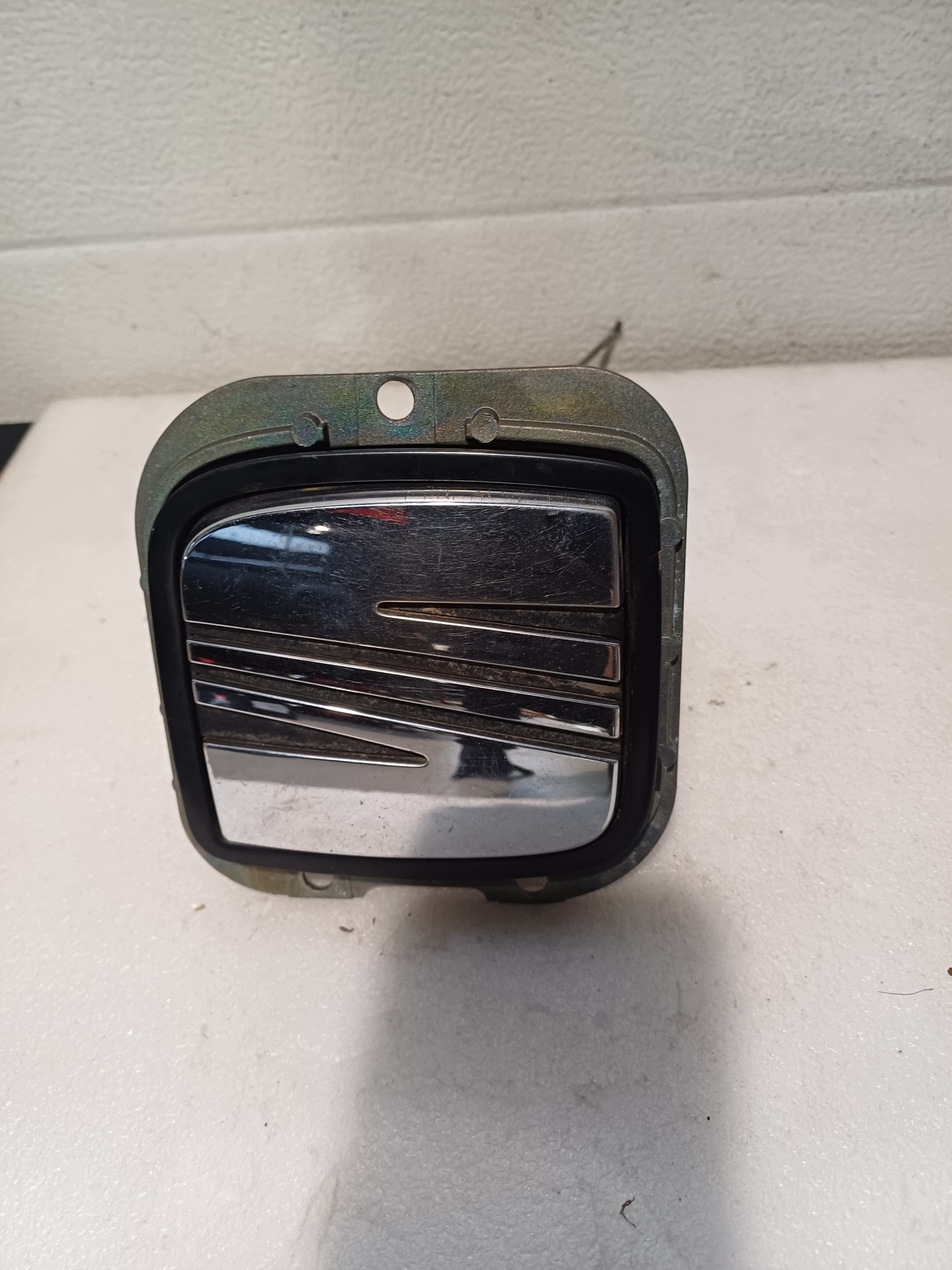 Poignée SEAT LEON et 1M6827565F