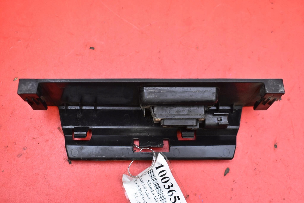 handle button bonnet rear part 1L2T-14K147-AA FORD MONDEO MK5 5D HB 14-20