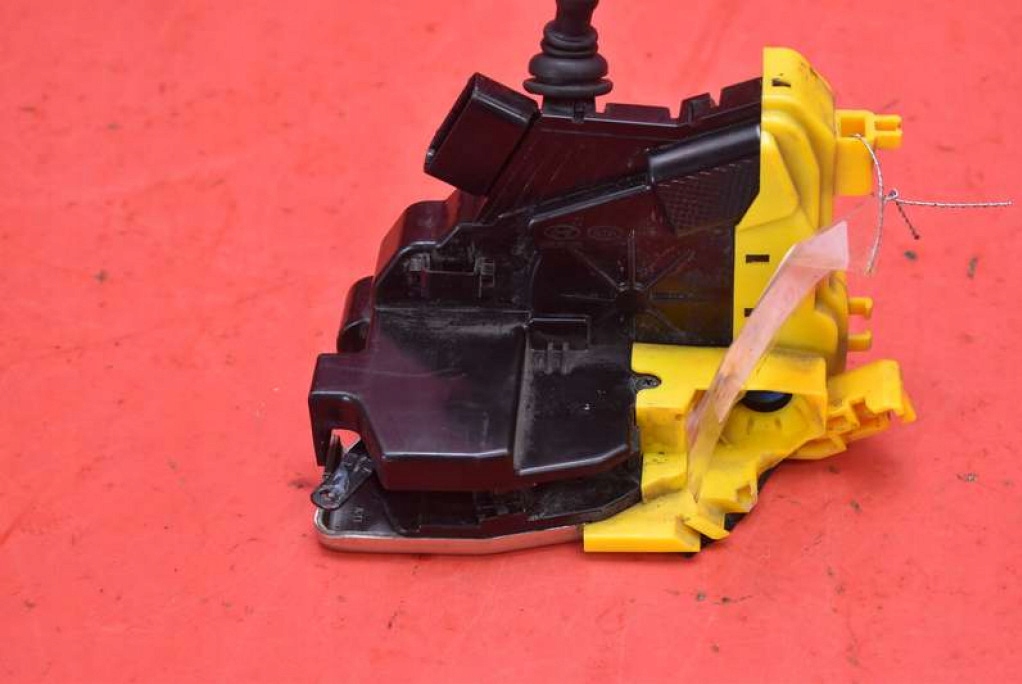 lock door left front front EU 81310-A2300 KIA CEED 2 II 15-18