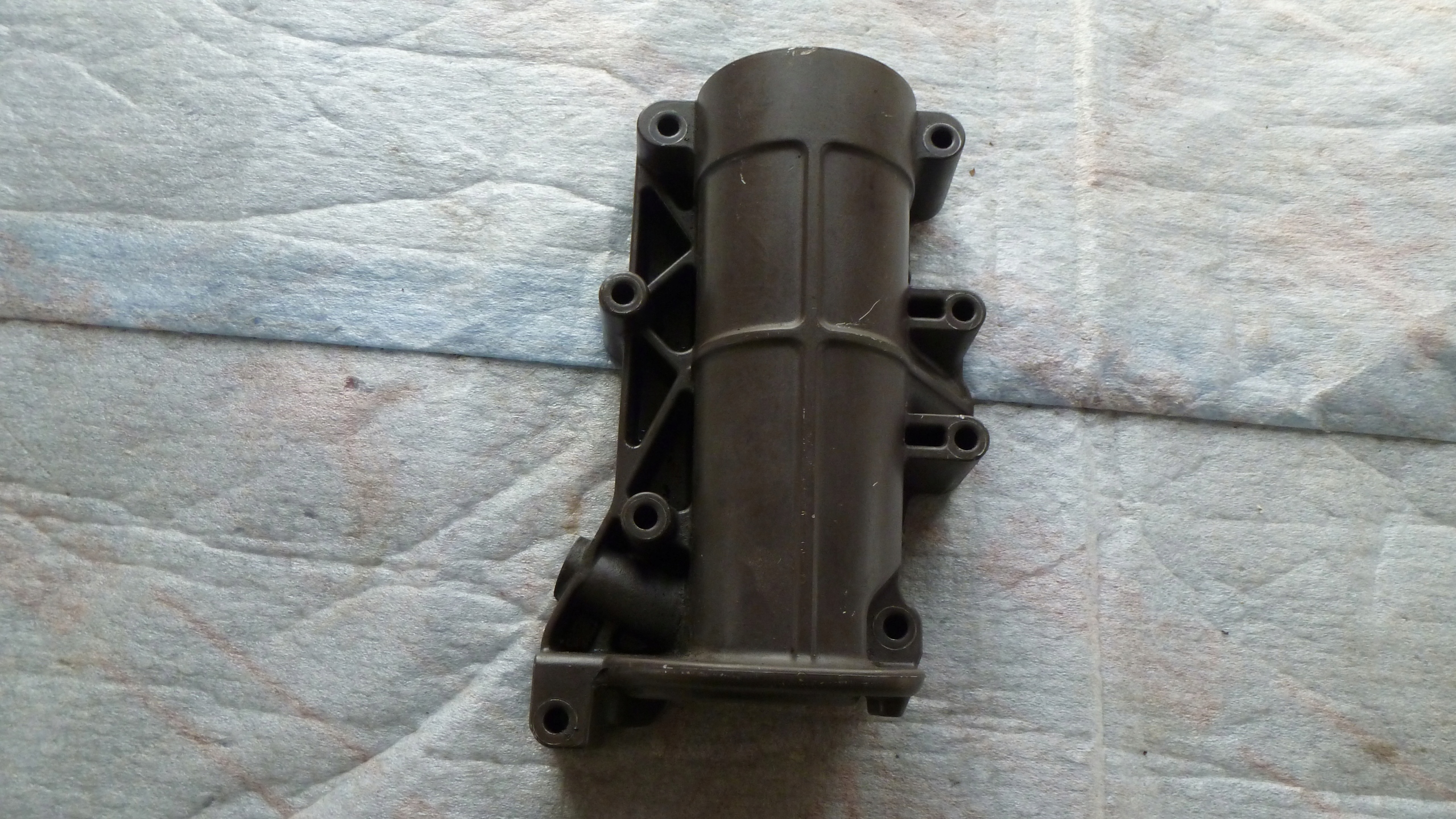 КОРПУС МАСЛЯНОГО ФИЛЬТРА VOLVO FH4 21428348