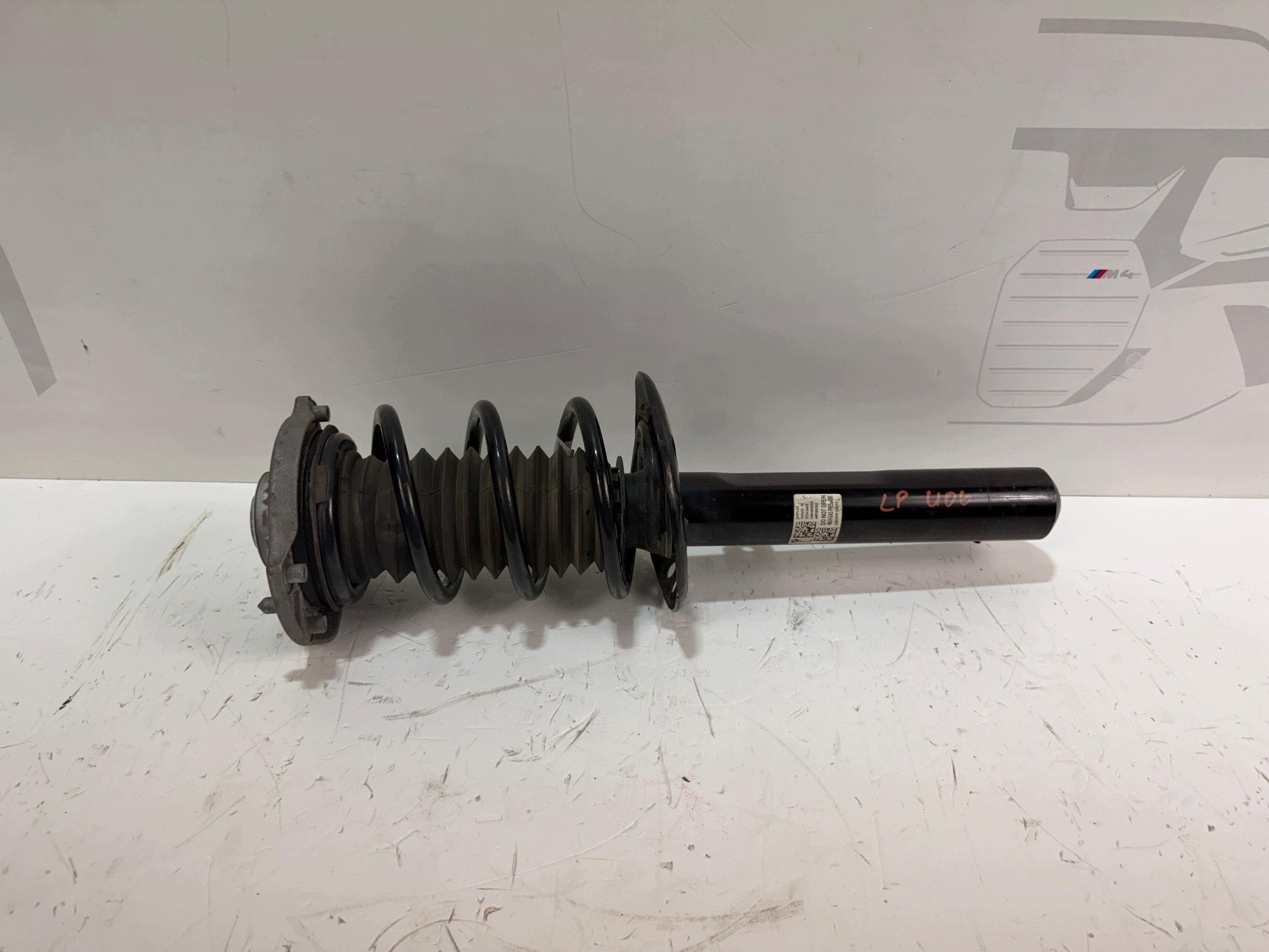 shock absorber left front BMW 2 U06 6891091