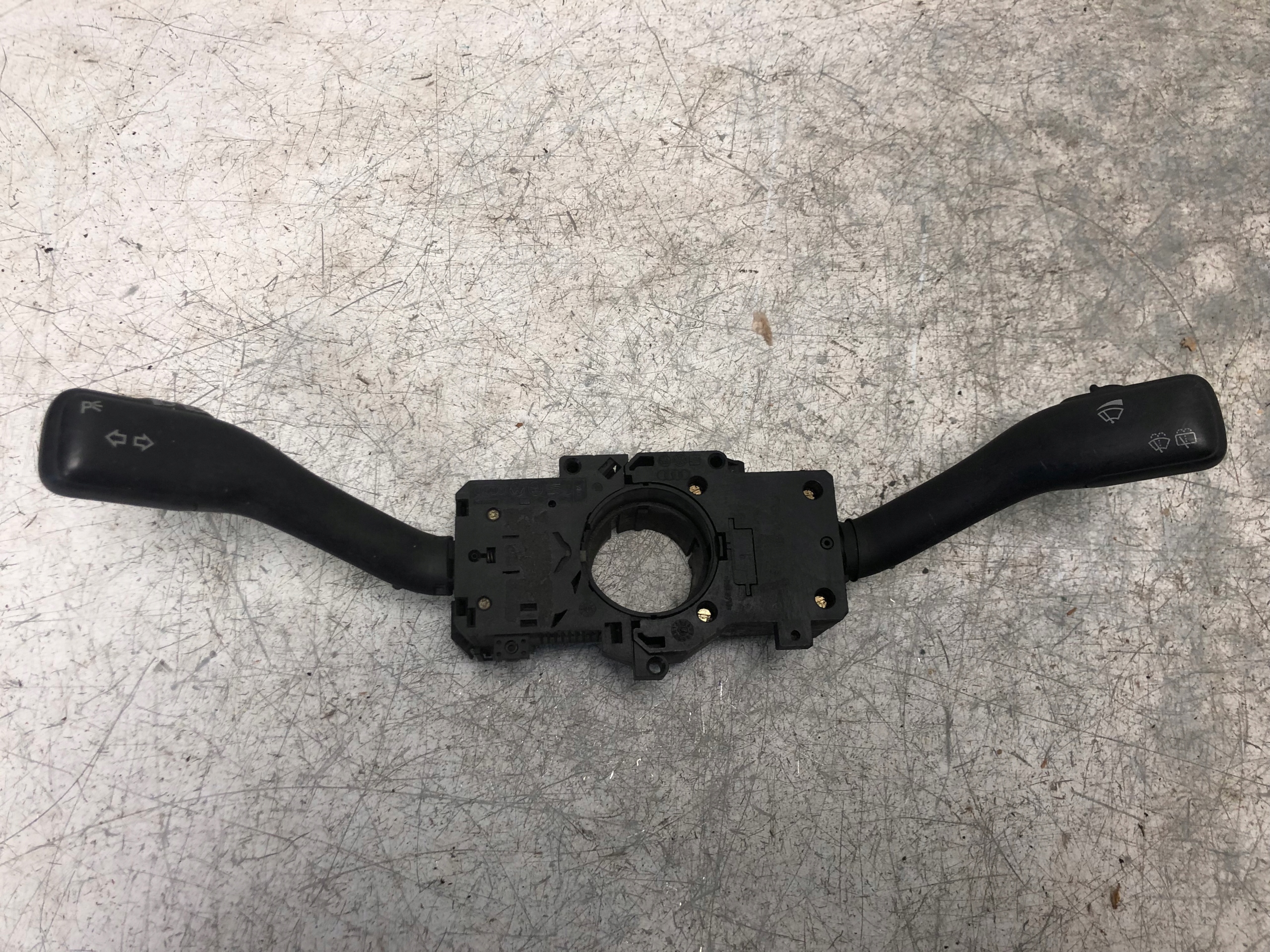 DEVIO LUCI TERGICRISTALLO TERGI VW SKODA AUDI 4B0953503F
