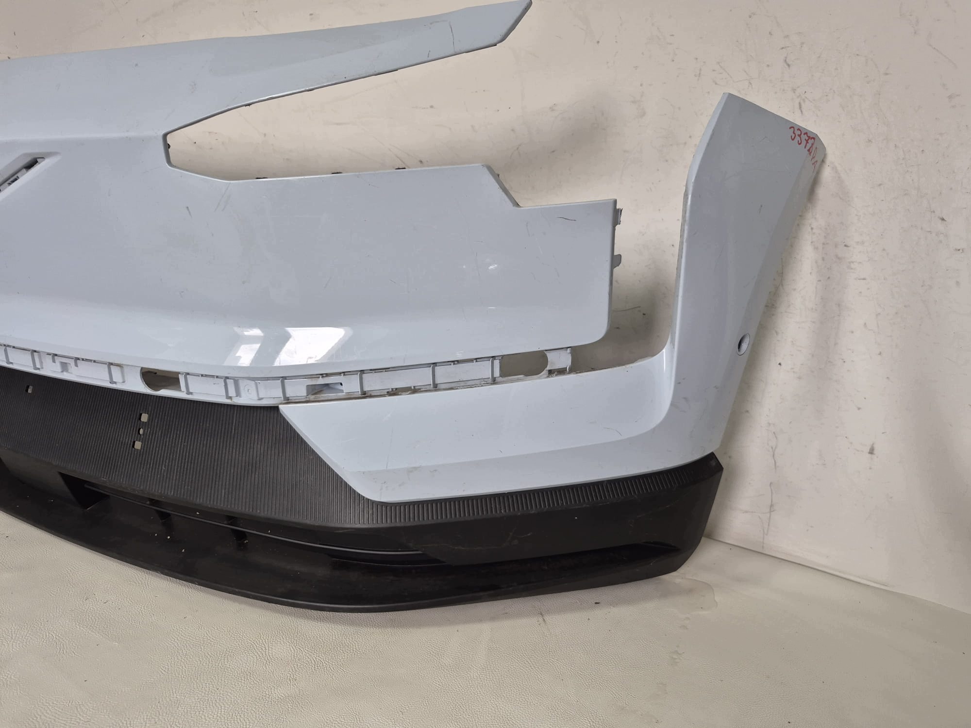 VOLVO EX30 EX-30 23- bumper front front 31345658