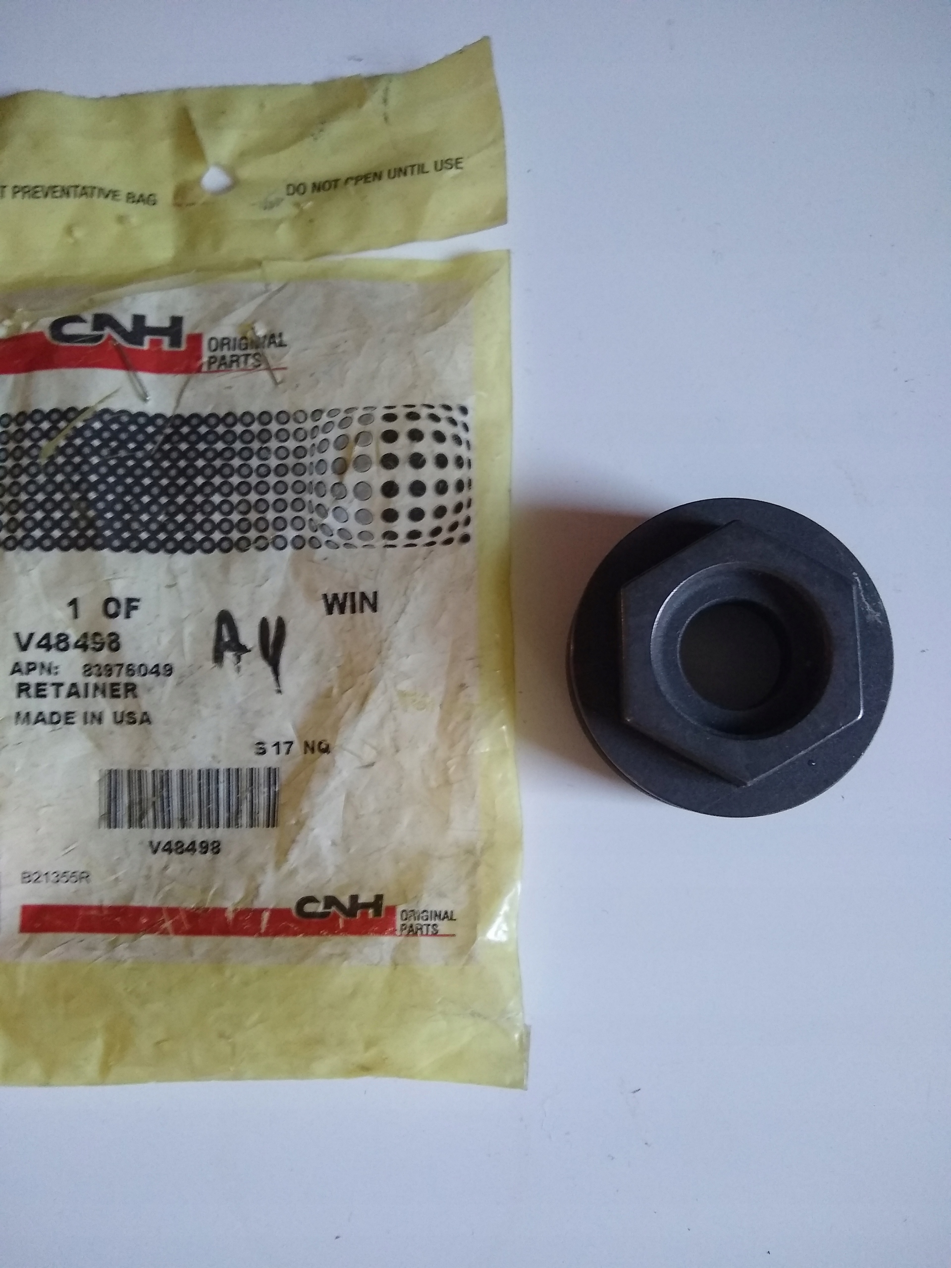 Вставка, фіксатор V48498