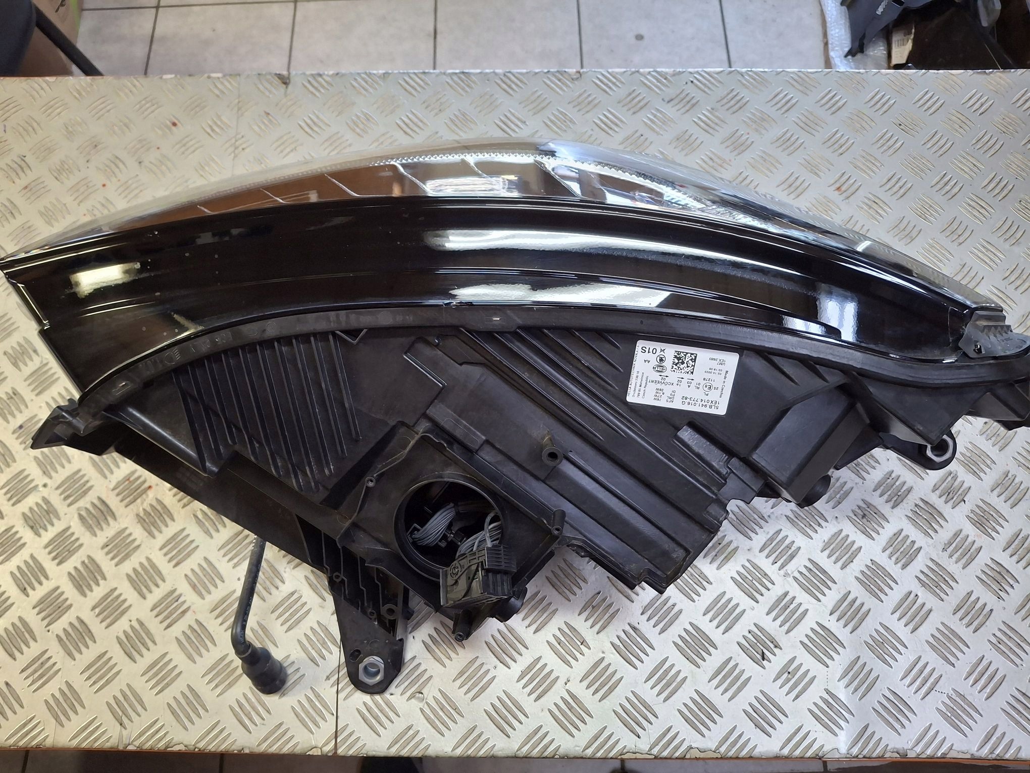 light right front FULL LED CRYSTAL SKODA ENYAQ 2020R->