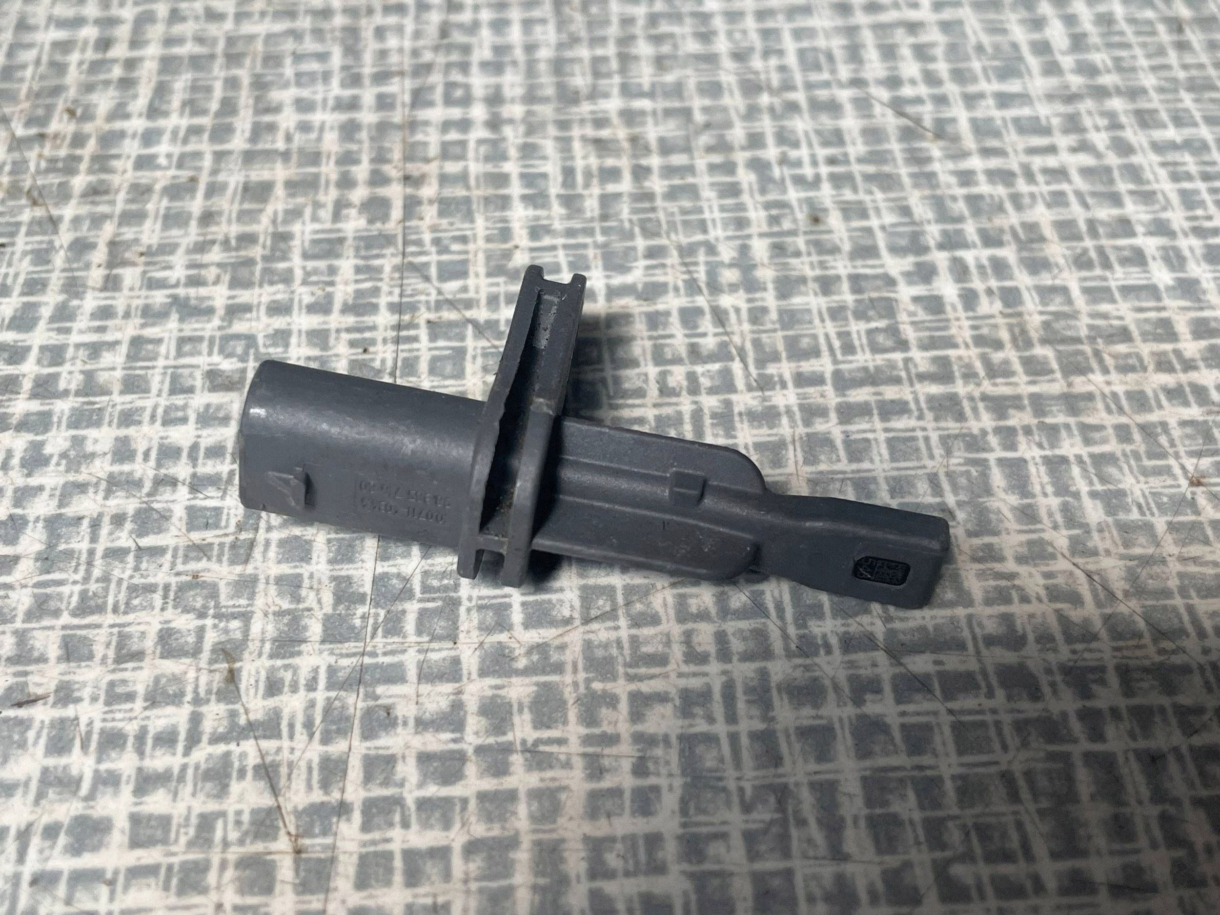 Sensor ABS Peugeot 3008 II 9838571680 Original!! !J