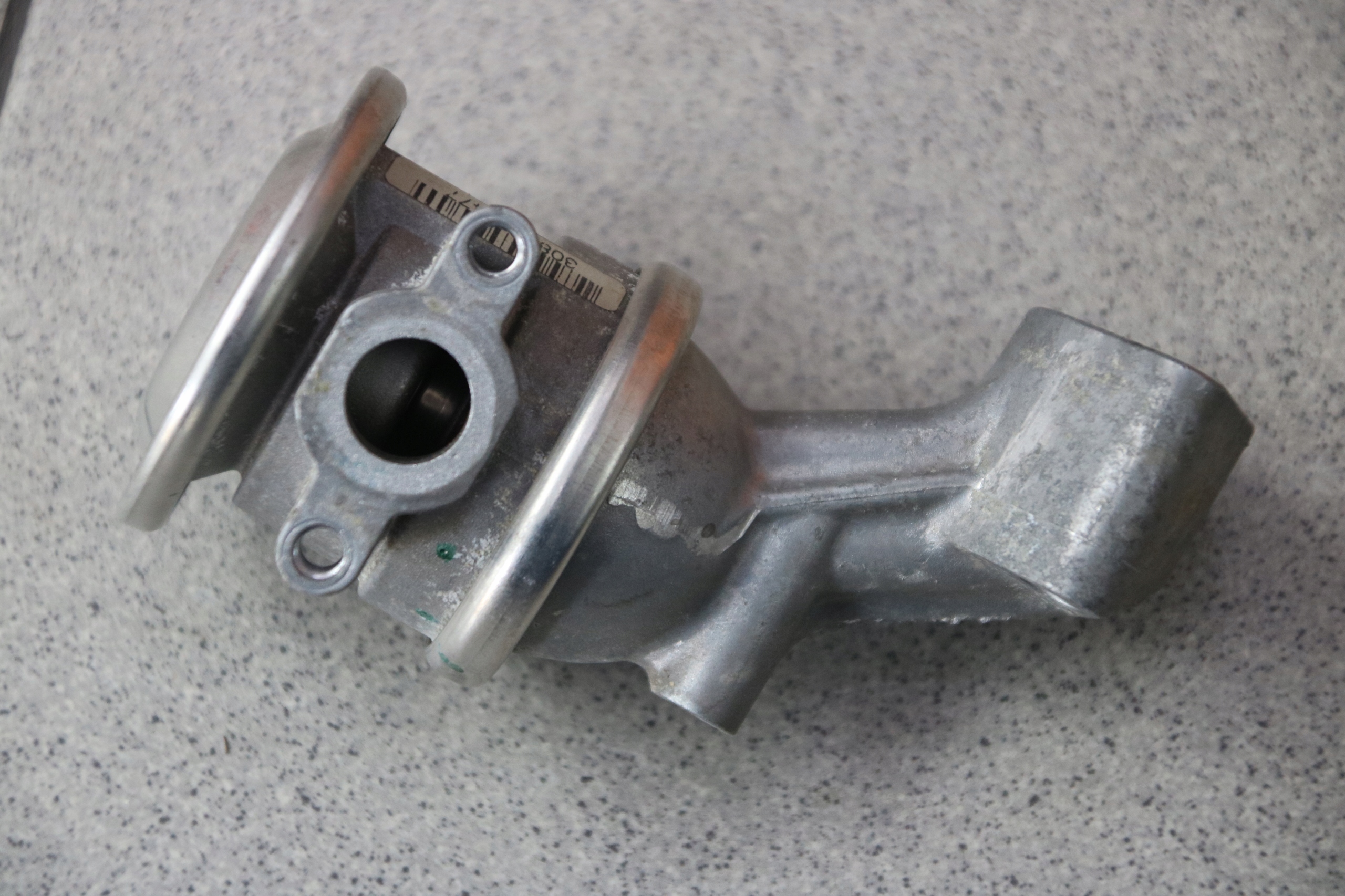 AUDI A6 C7 A8 D4 3,0 TFSI AGR-Ventil 06E131101E