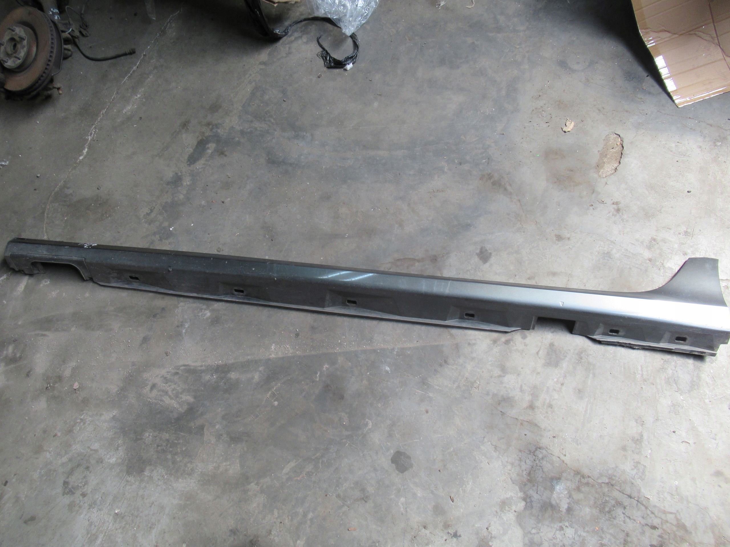 AUDI A6 C7 ПОРОГ ЛЕВЫЙ НАКЛАДКА ПОРОГА Lz7s