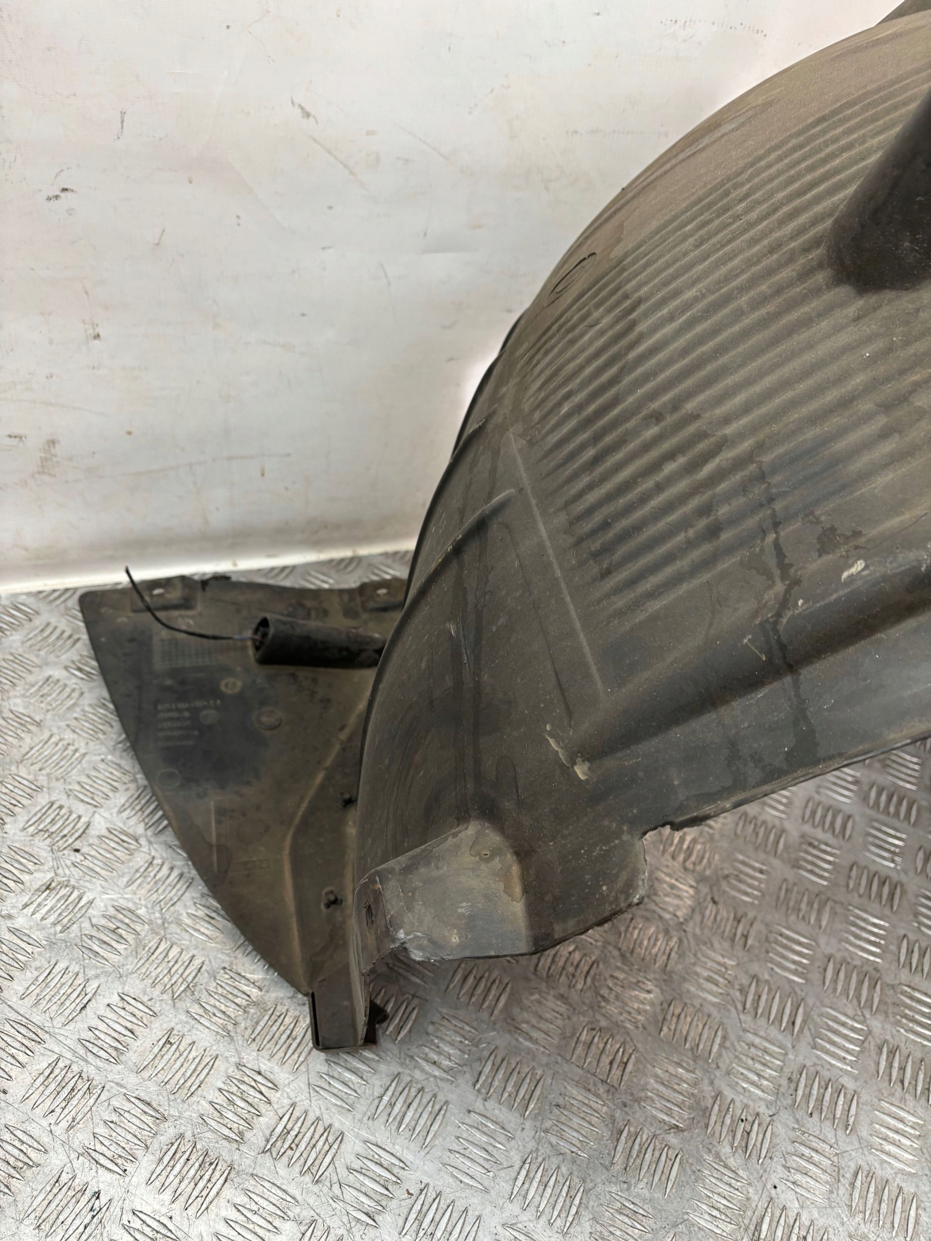 mudguard front front left BMW X3 E83