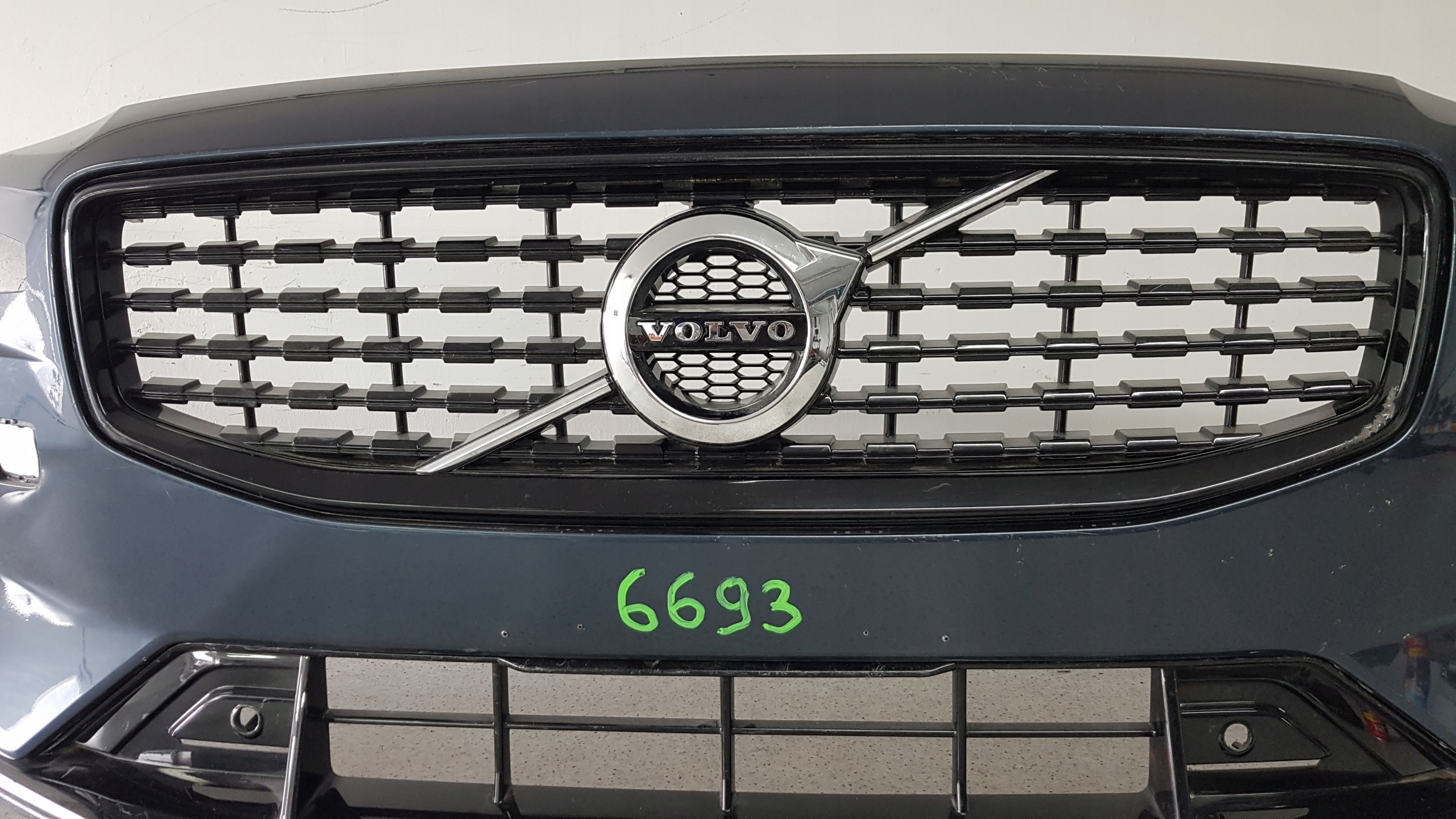 VOLVO S60 V 60 R design 2018 - bumper front 6693