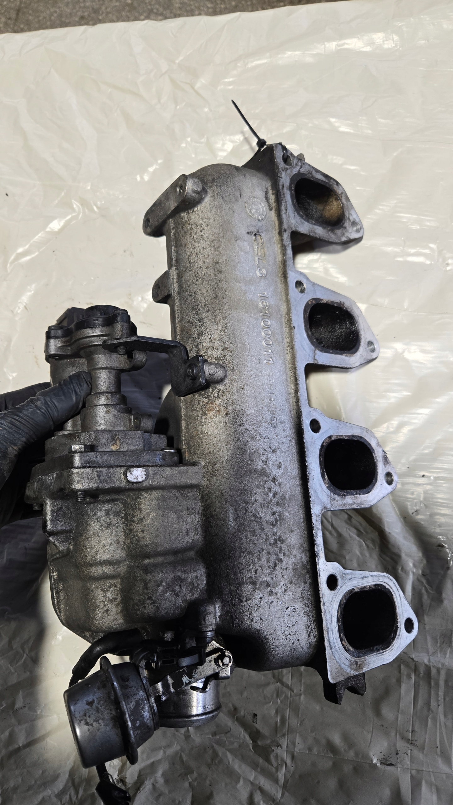 TRANSIT CONNECT 1.8 TDCI 10r intake manifold 4M5Q-9424-BE