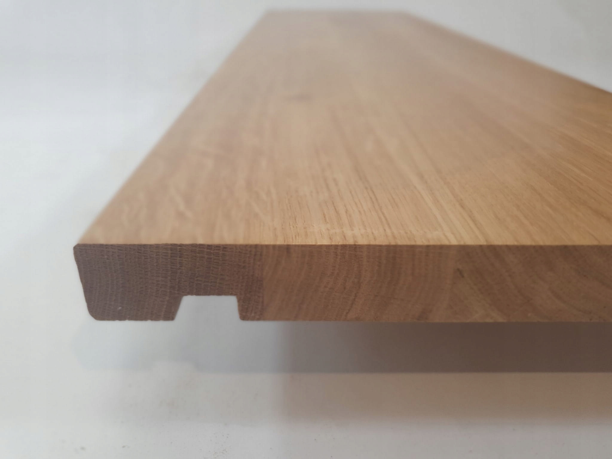 usługa wykonania rowka na podstopień/ listwę LED