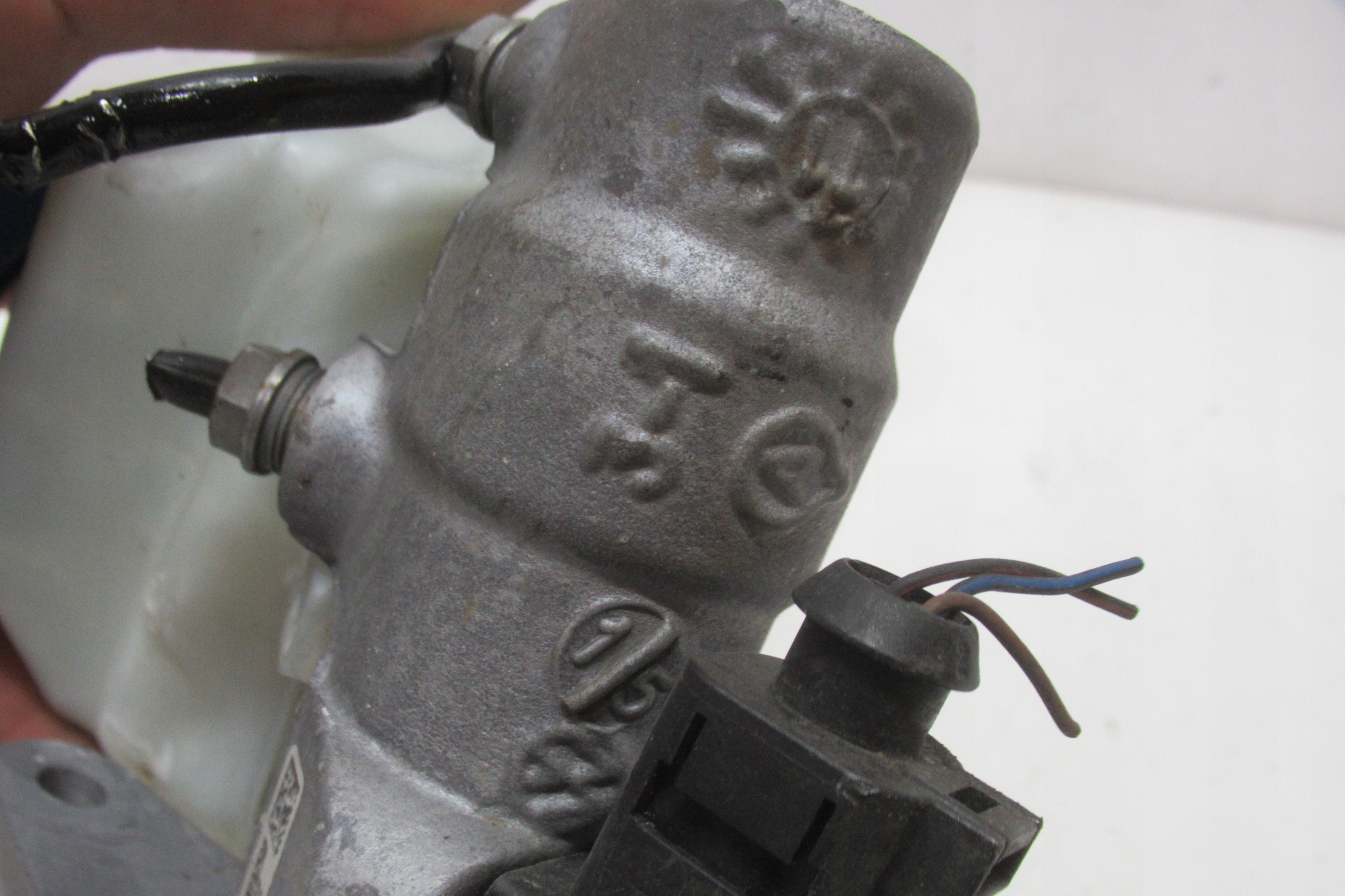 AUDI Q3 2.0 TSI brake booster