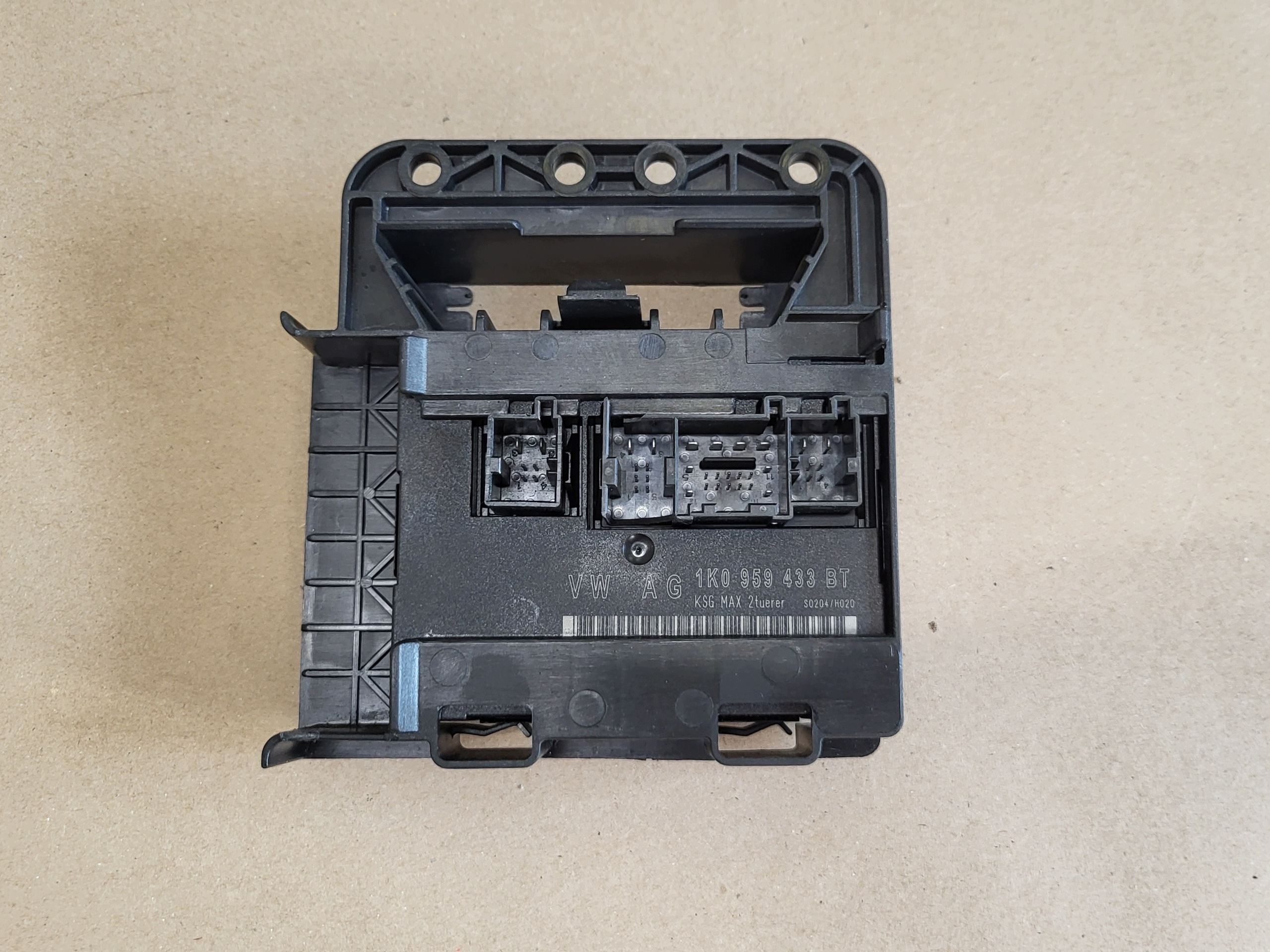 comfort control unit control unit SAM computer VW TOURAN and LIFT GOLF V plus 1.9 TDI