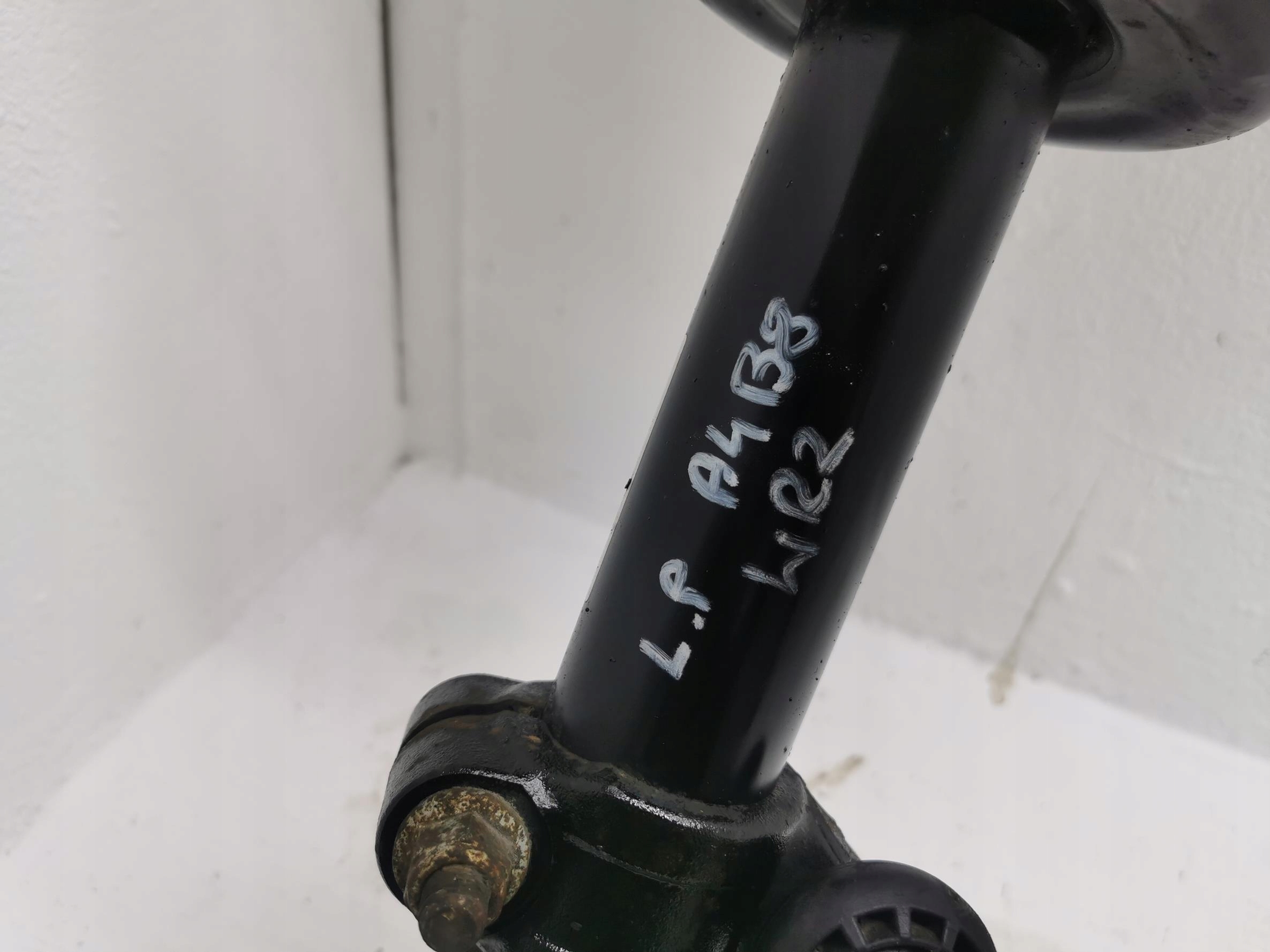 shock absorber left front AUDI A4 B8 2.7 V6 TDI 8K0031CK