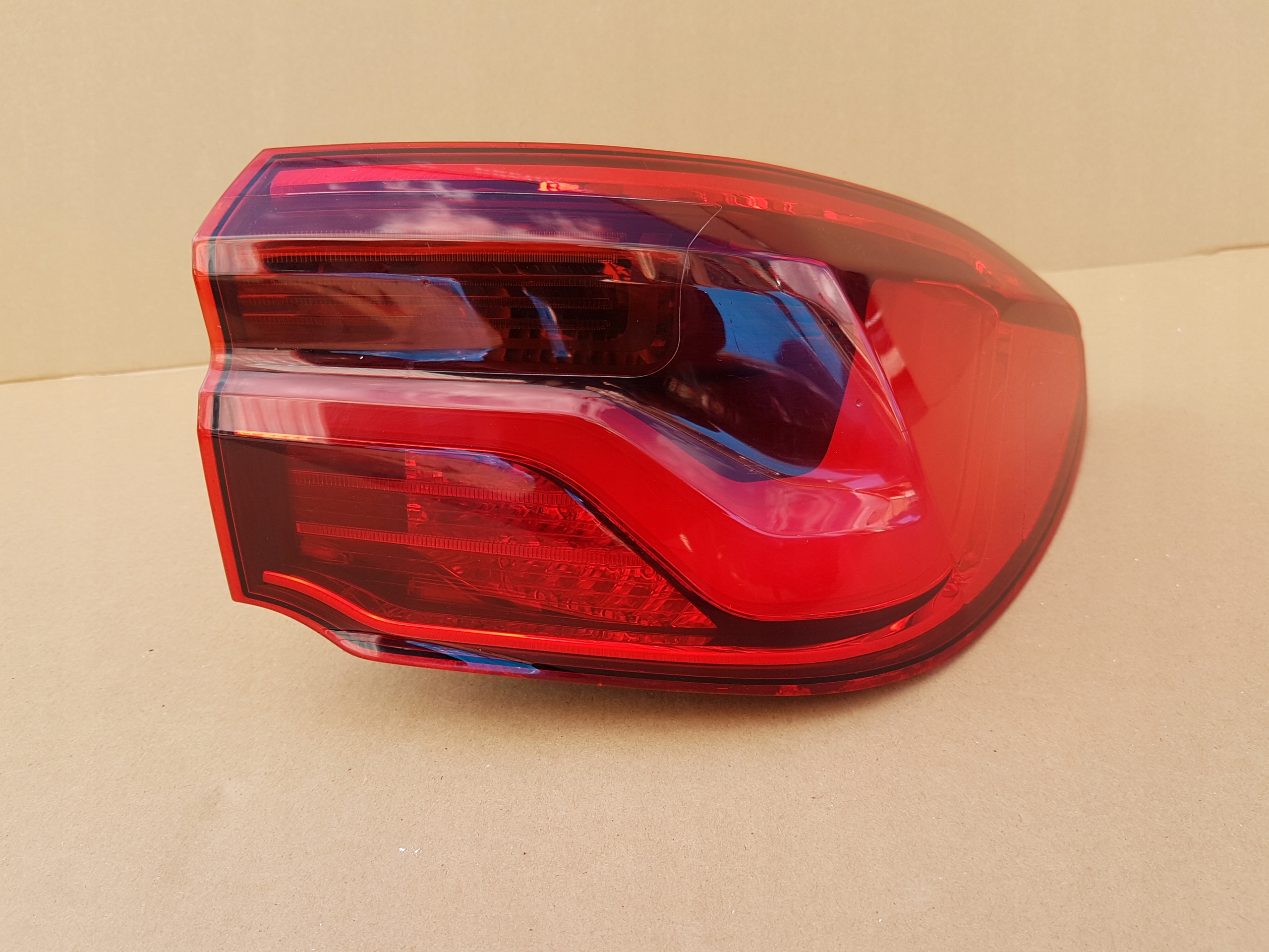 ФАРА BMW X2 F39 ПРАВЫЙ ЗАД. 03688000