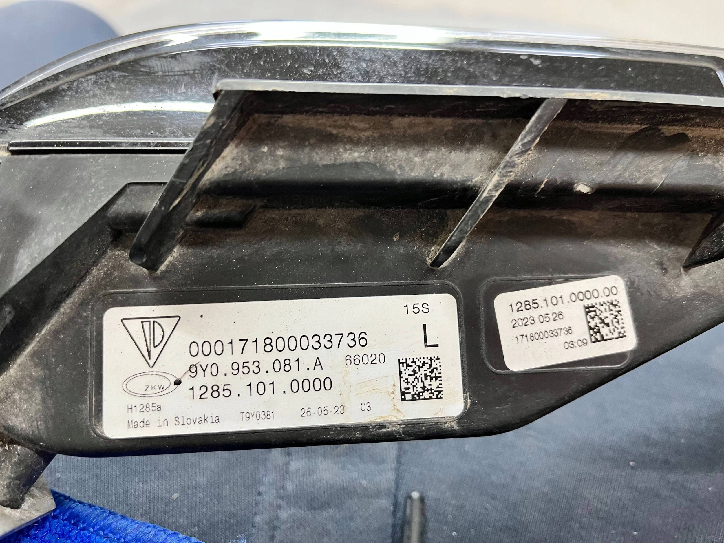 light LED left Porsche Cayenne (9Y0 9Y3) 9Y0953081A