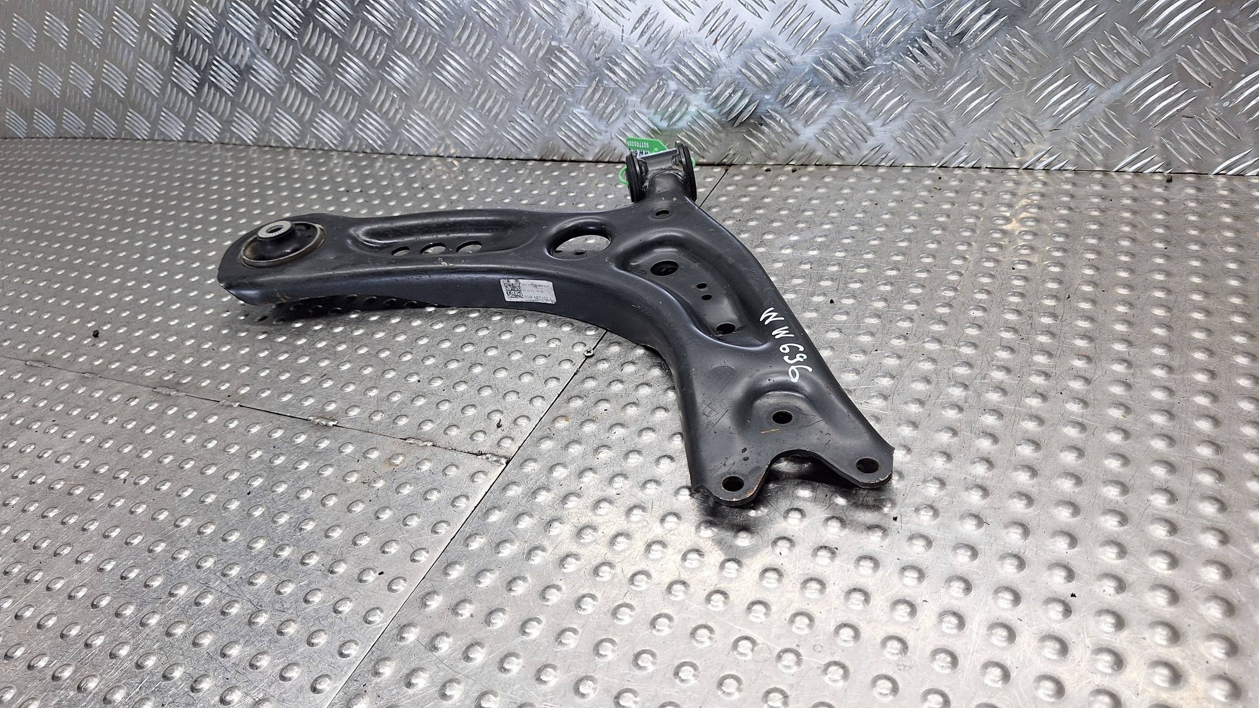 arm right front 5Q0407152J AUDI A3 8V OCTAVIA III LEON III 5F GOLF VII