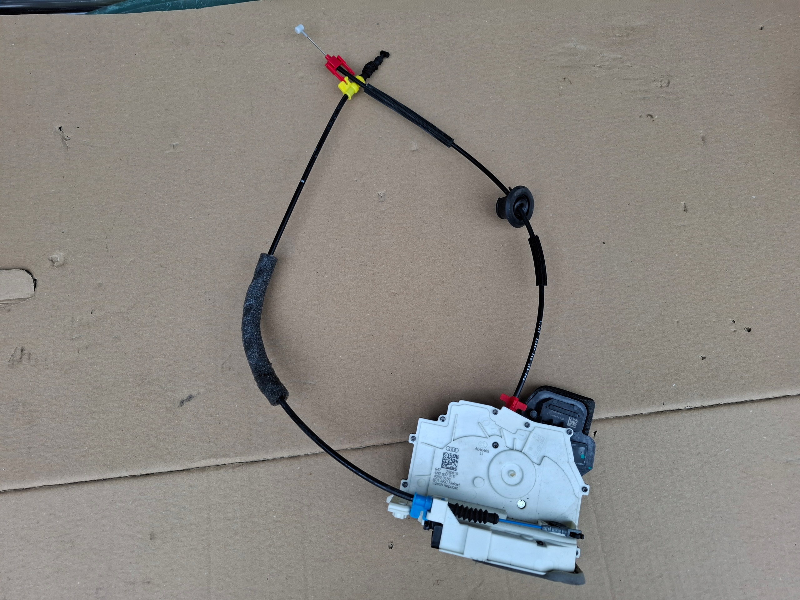 lock door PORSCHE 911 992 4N2837015