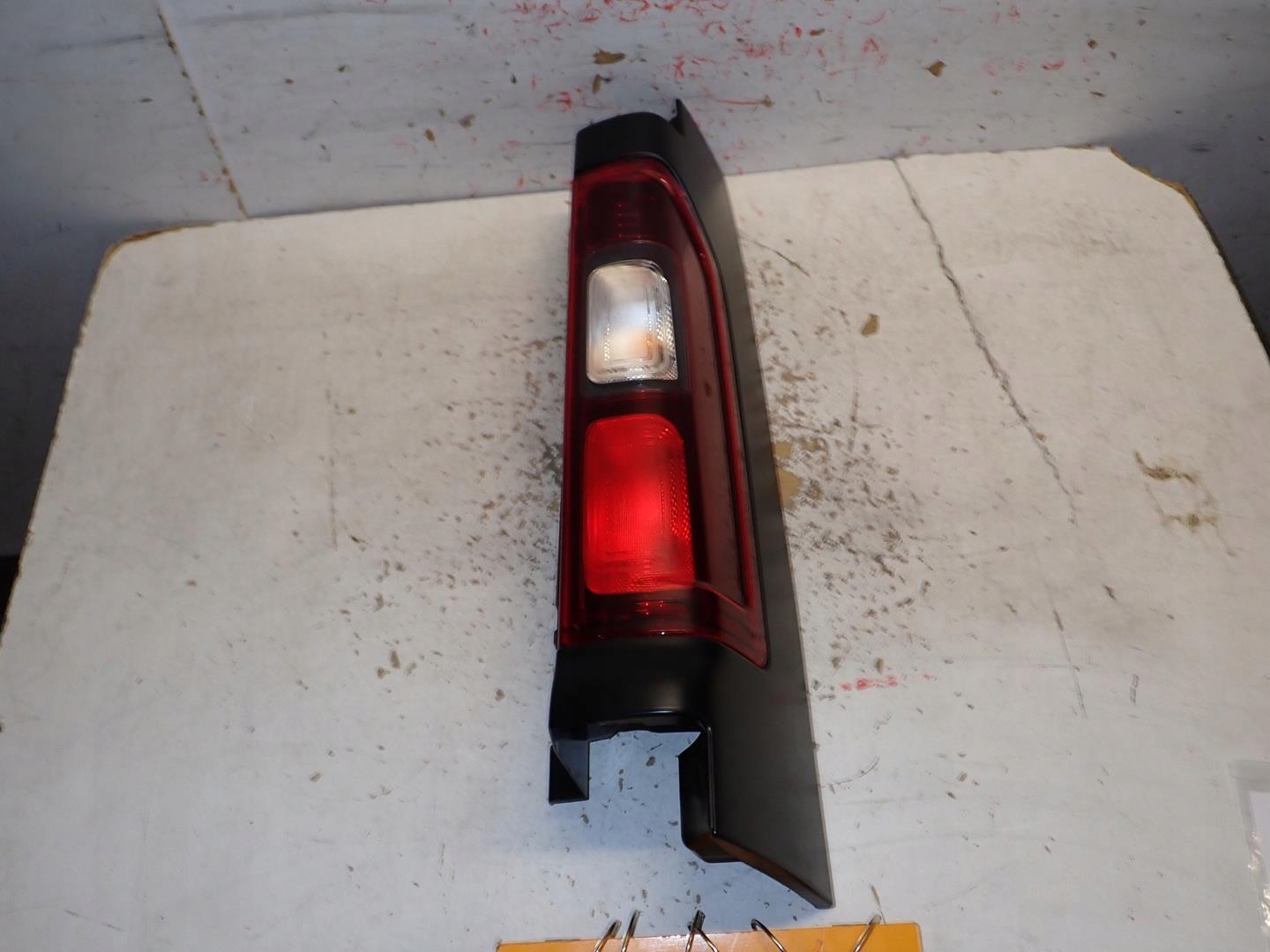 light rear part rear right RENAULT TRAFIC III 2014- 265A19592