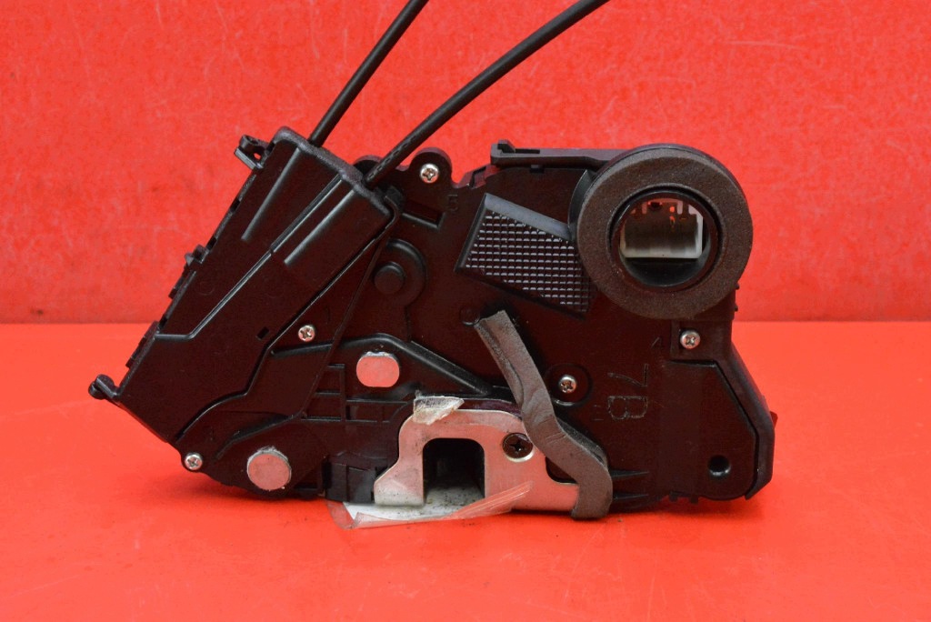 lock door right front front EU MD-4 TOYOTA YARIS 2 II 3D HB 05-09