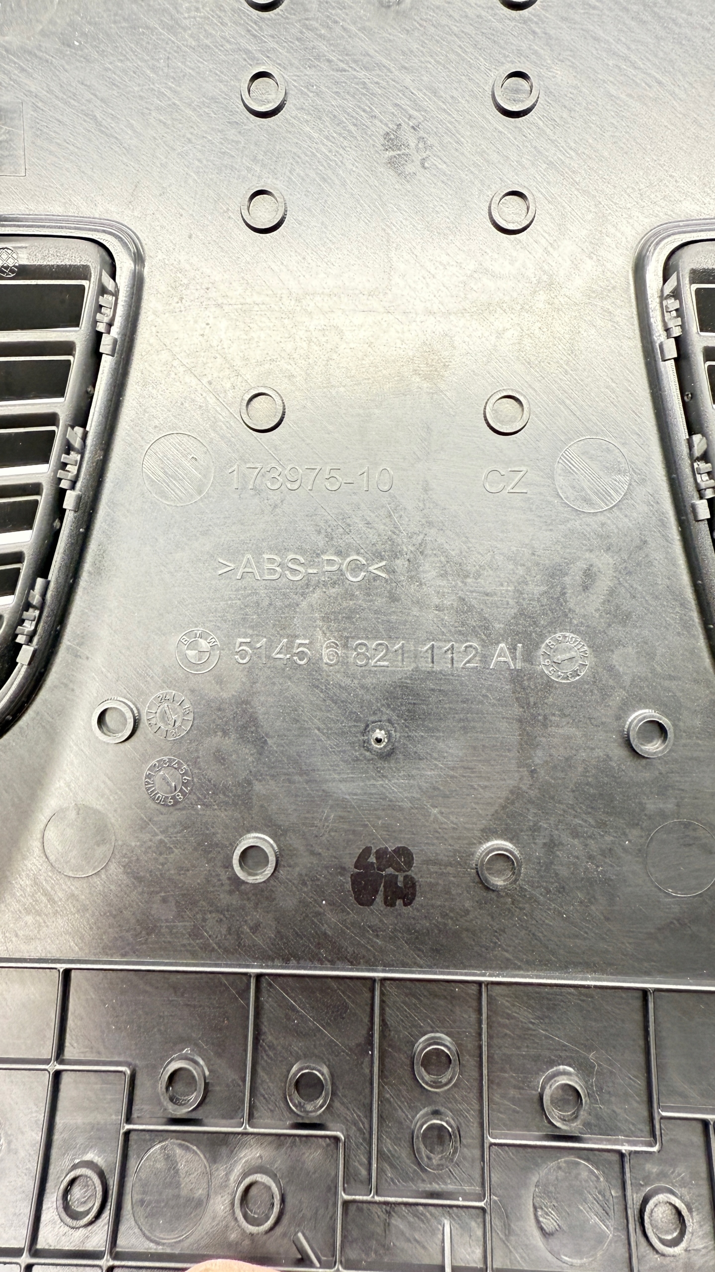 BMW G30 G31 G32 Couverture tablier moteur de couverture Console 6821112