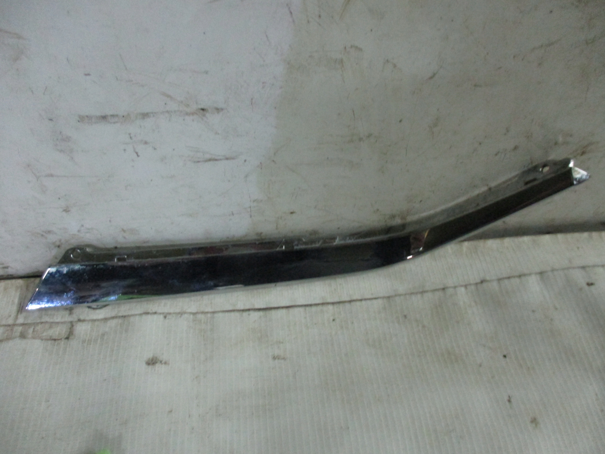moulding lights left front front VW Arteon 90092063