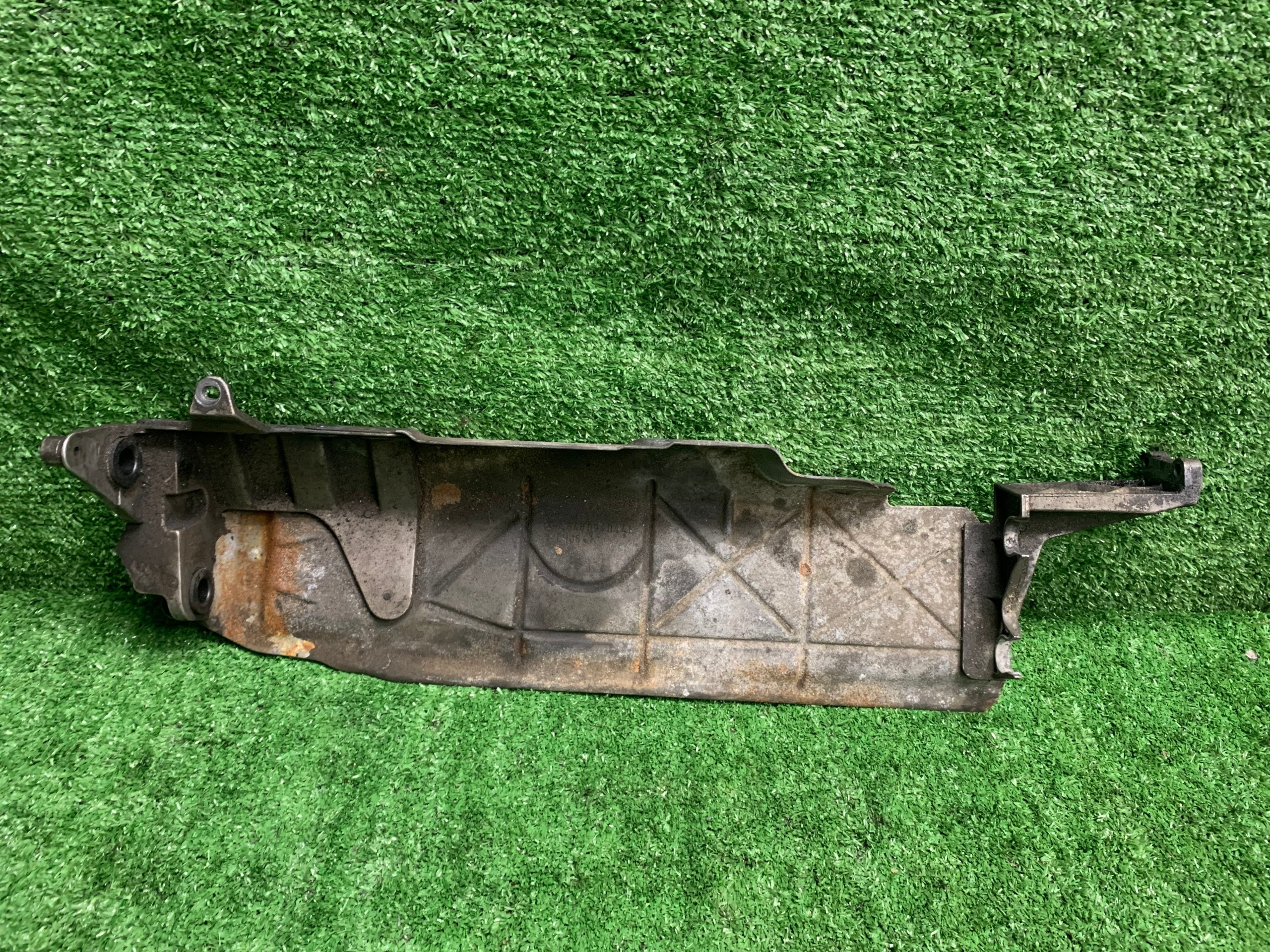 blende abdeckung des abgaskrümmers MERCEDES S W220 A6480940441