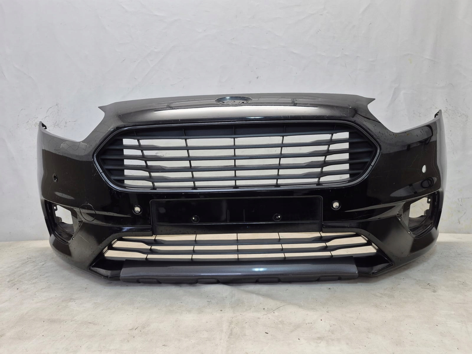 FORD TOURNEO COURIER and 1 MK1 TITANIUM LIFT 17-23 bumper front front PDC