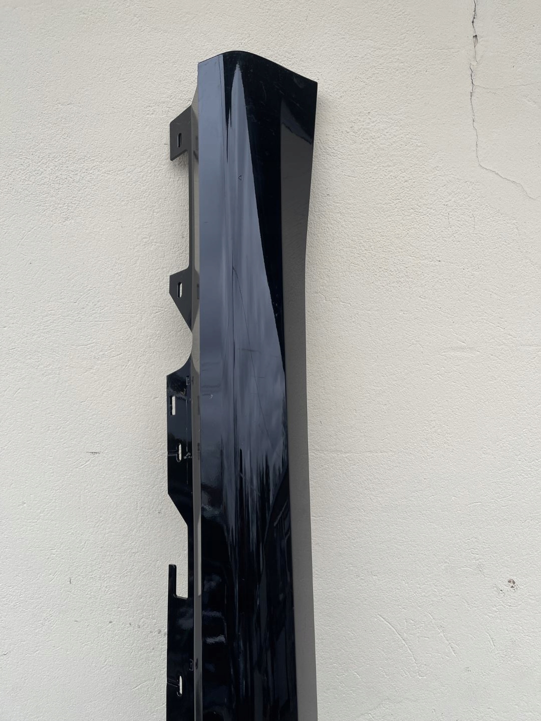 LPA356 BMW 7 G70 2022- moulding threshold right 8081560