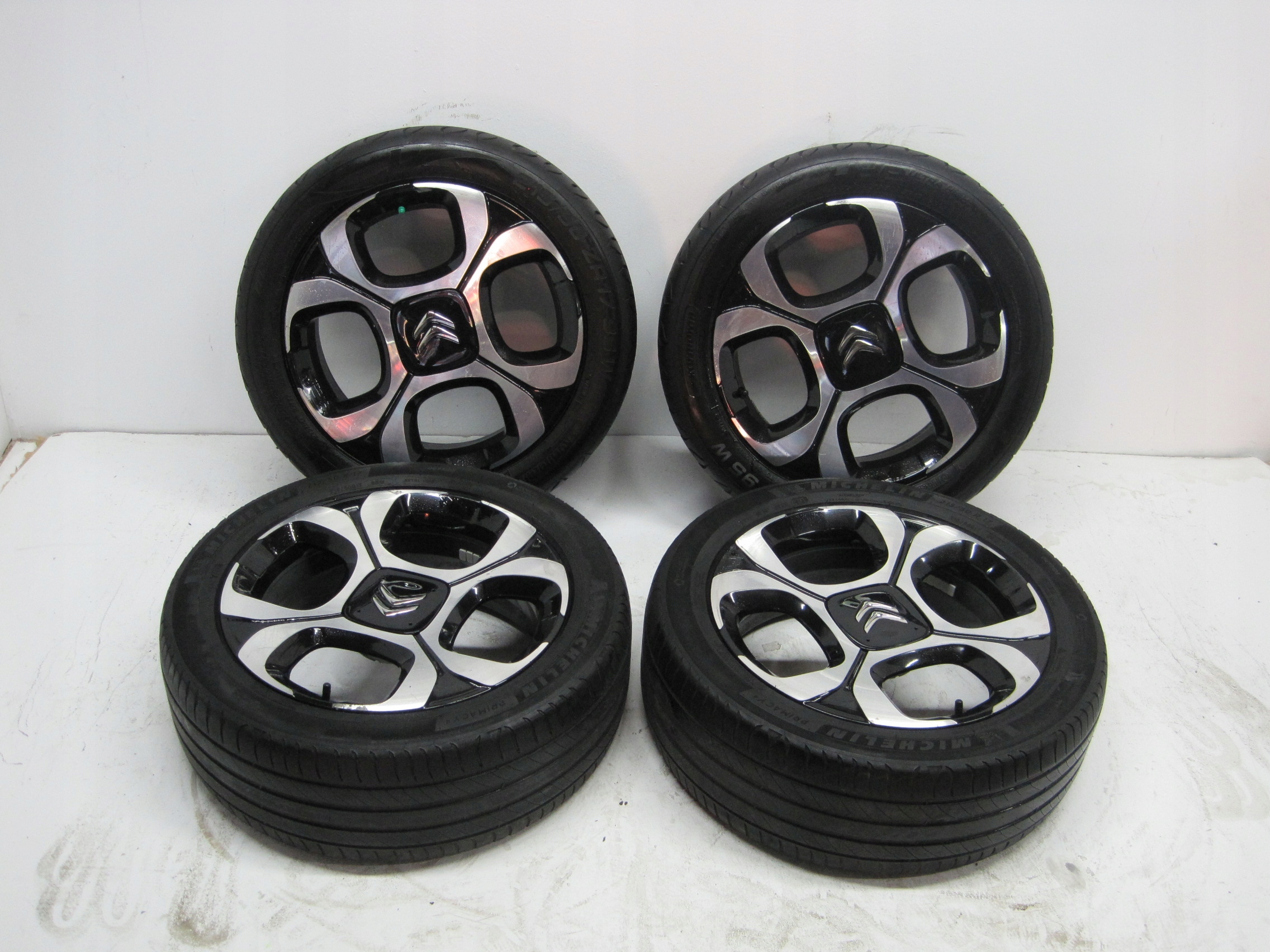 wheels discs tyres CITROEN C3 AIRCROSS R17 20R