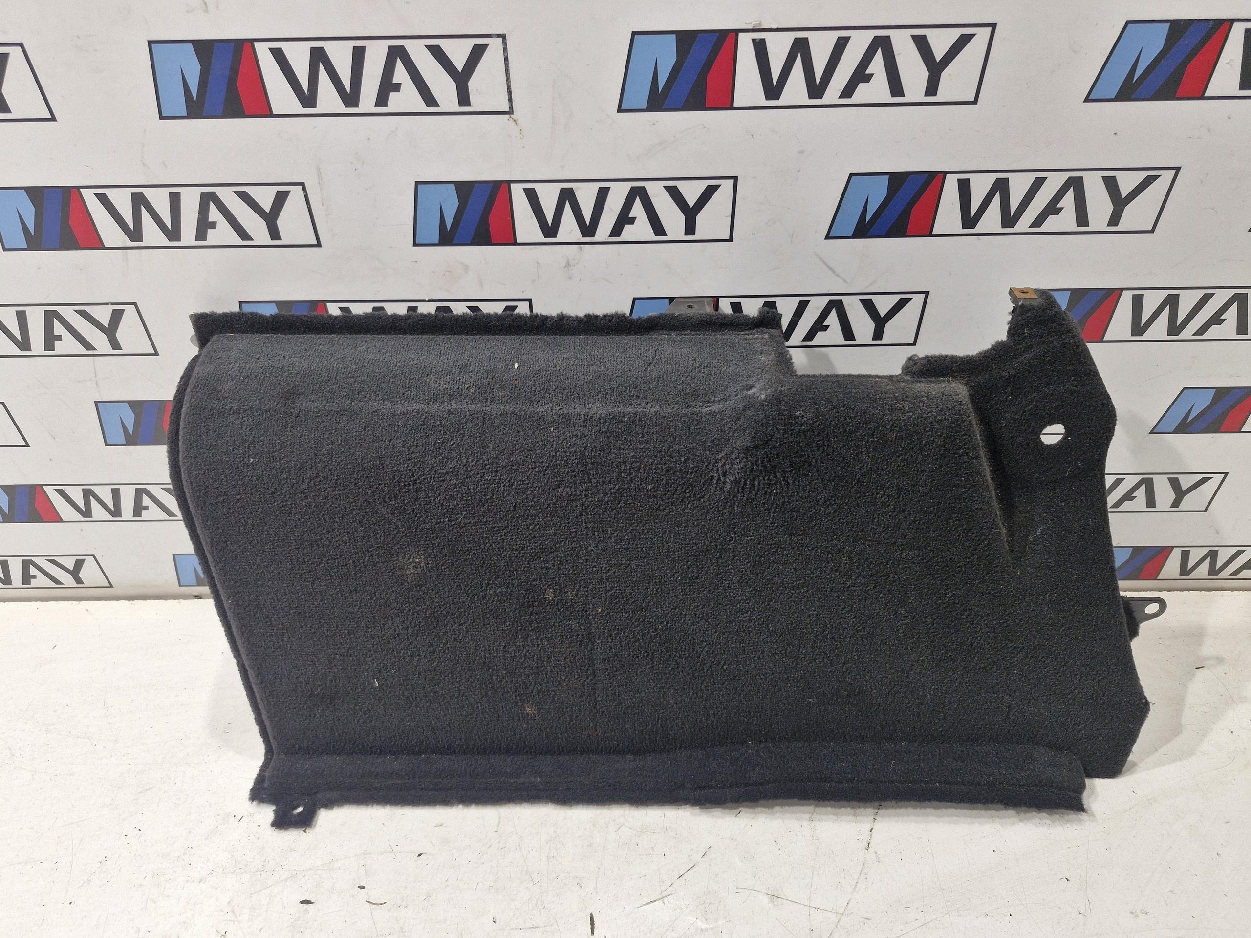 8185225 E39 TOURING boot upholstery left