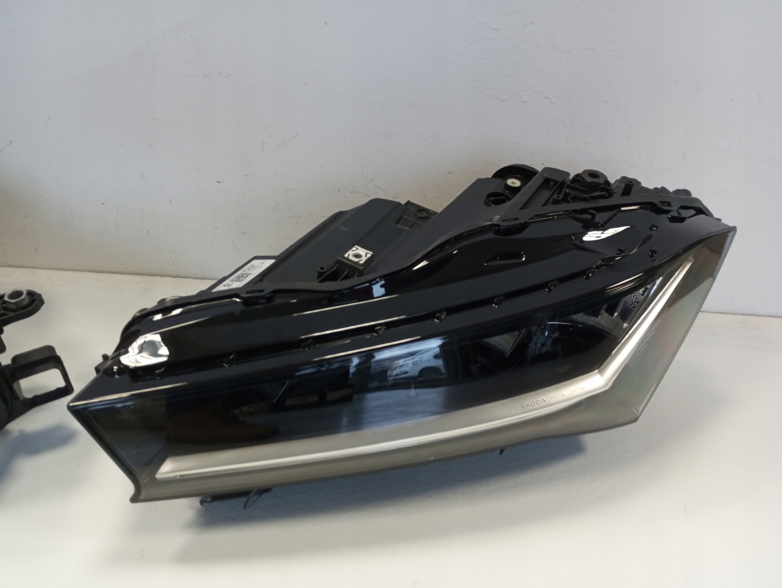 light FULL LED SKODA SUPERB IV 3P1941015 left S.H