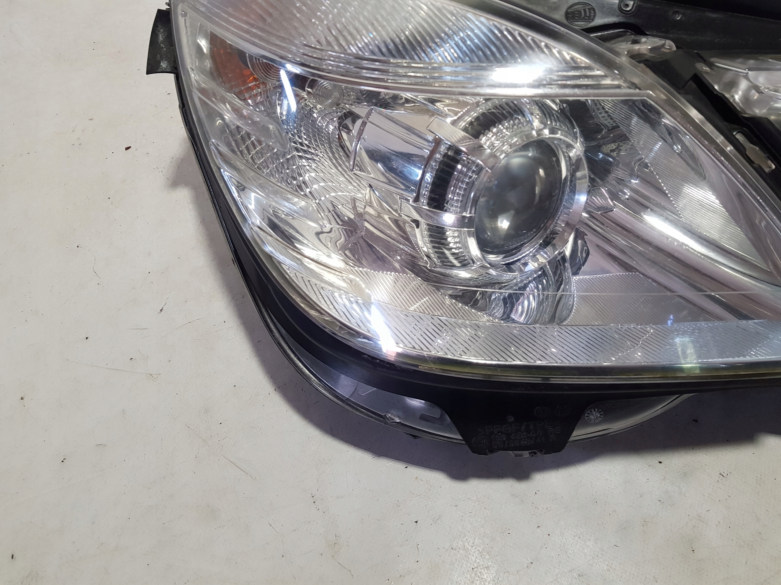 light right front MERCEDES W212 H7 A2128200461 UK