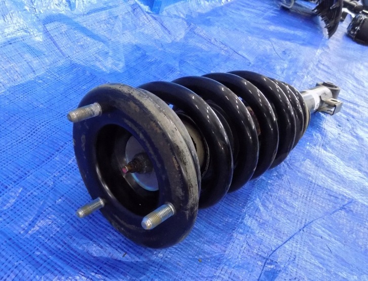 shock absorber right left front L200 II 16-19R 2,4DiD 4062A099