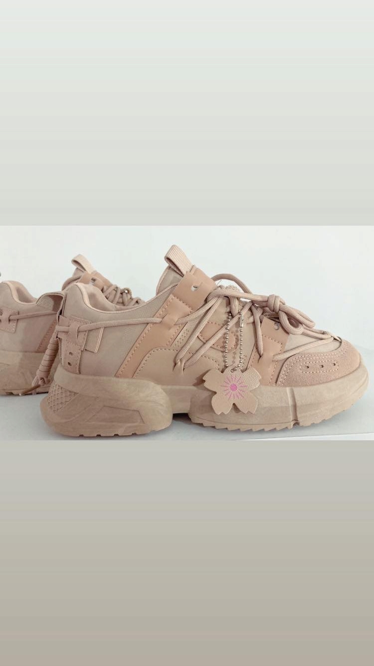 

Sneakersy runnery nude beżowe 38 Lux wiązane New