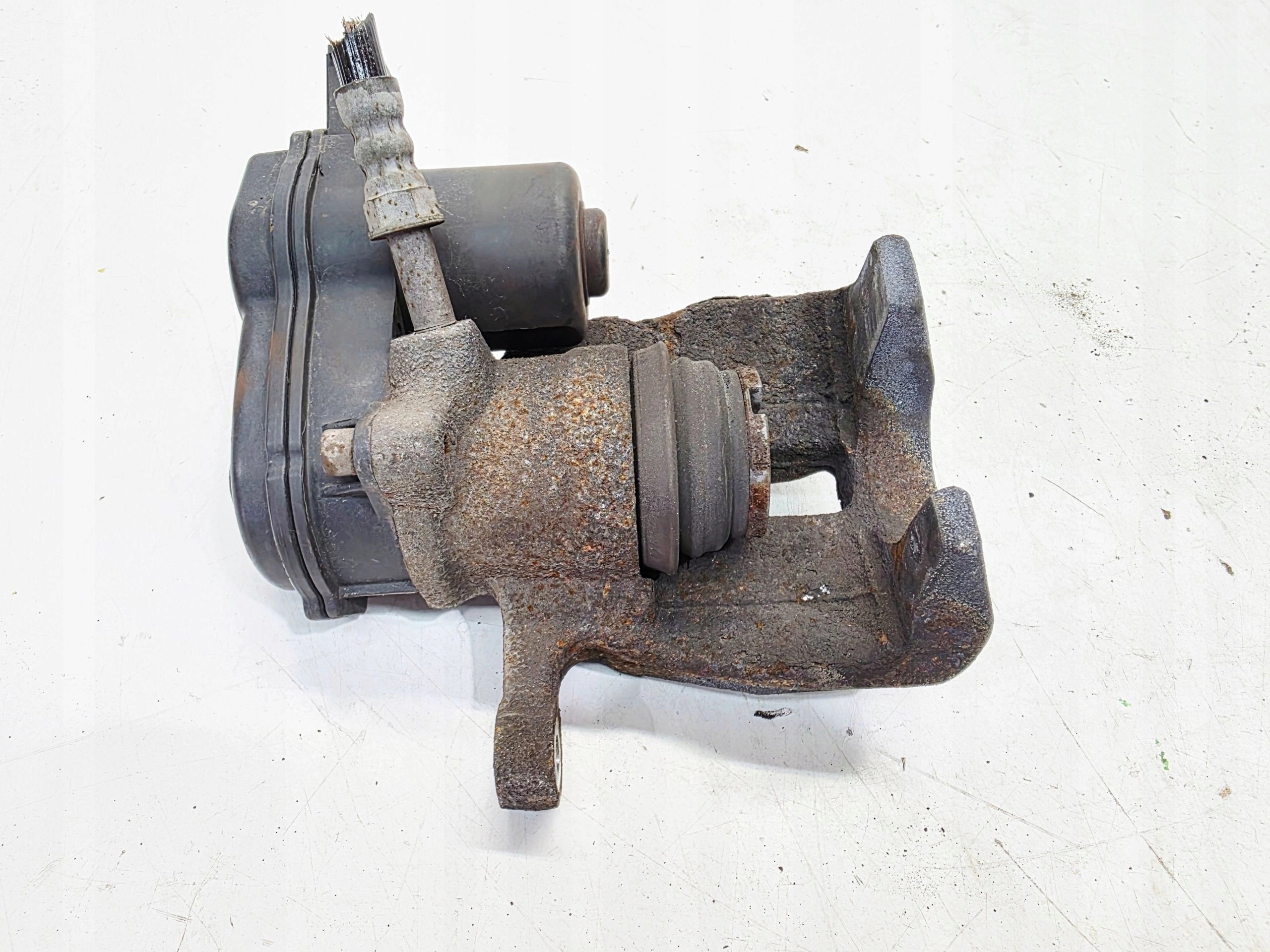 caliper brake electrical right rear part AUDI A6 C7