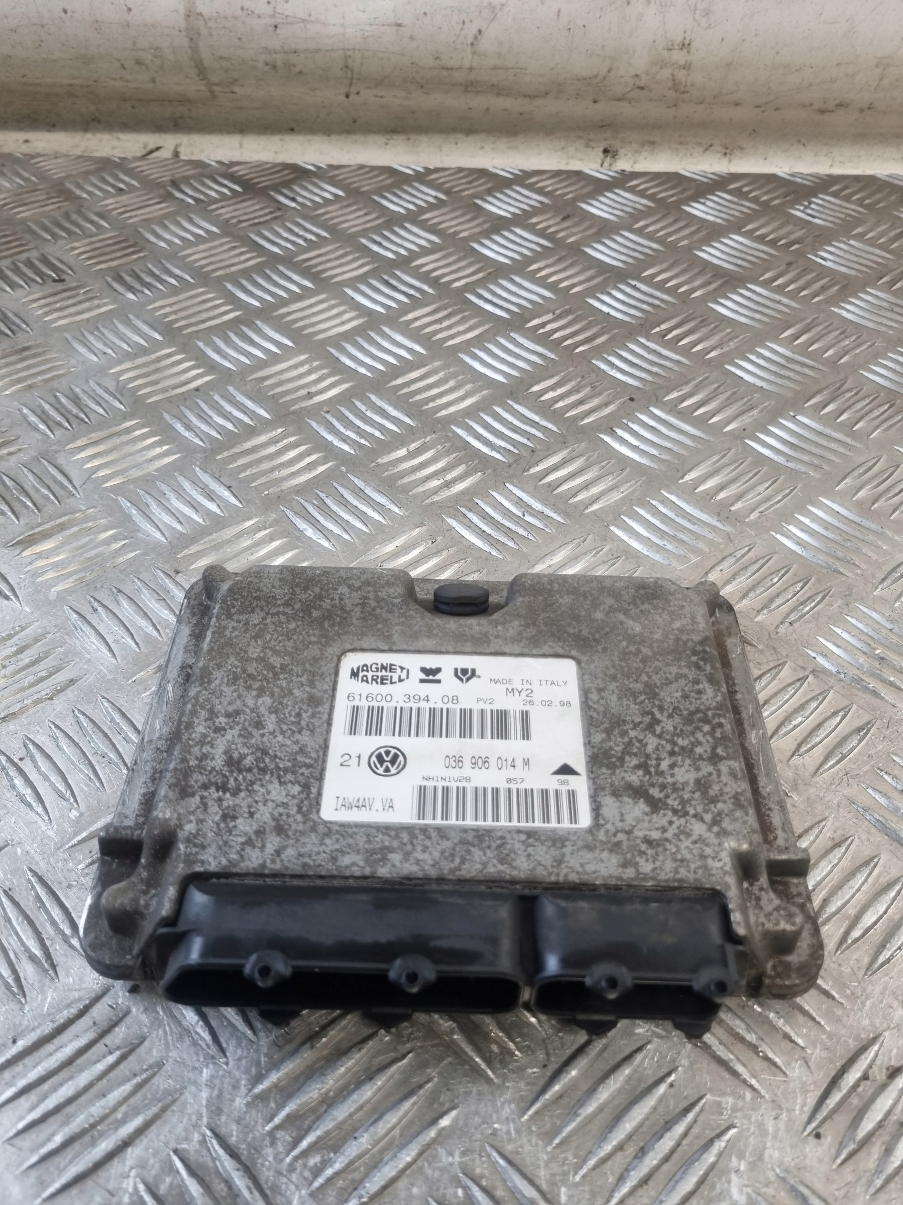 řídící jednotka motoru VW GOLF IV 1.4B