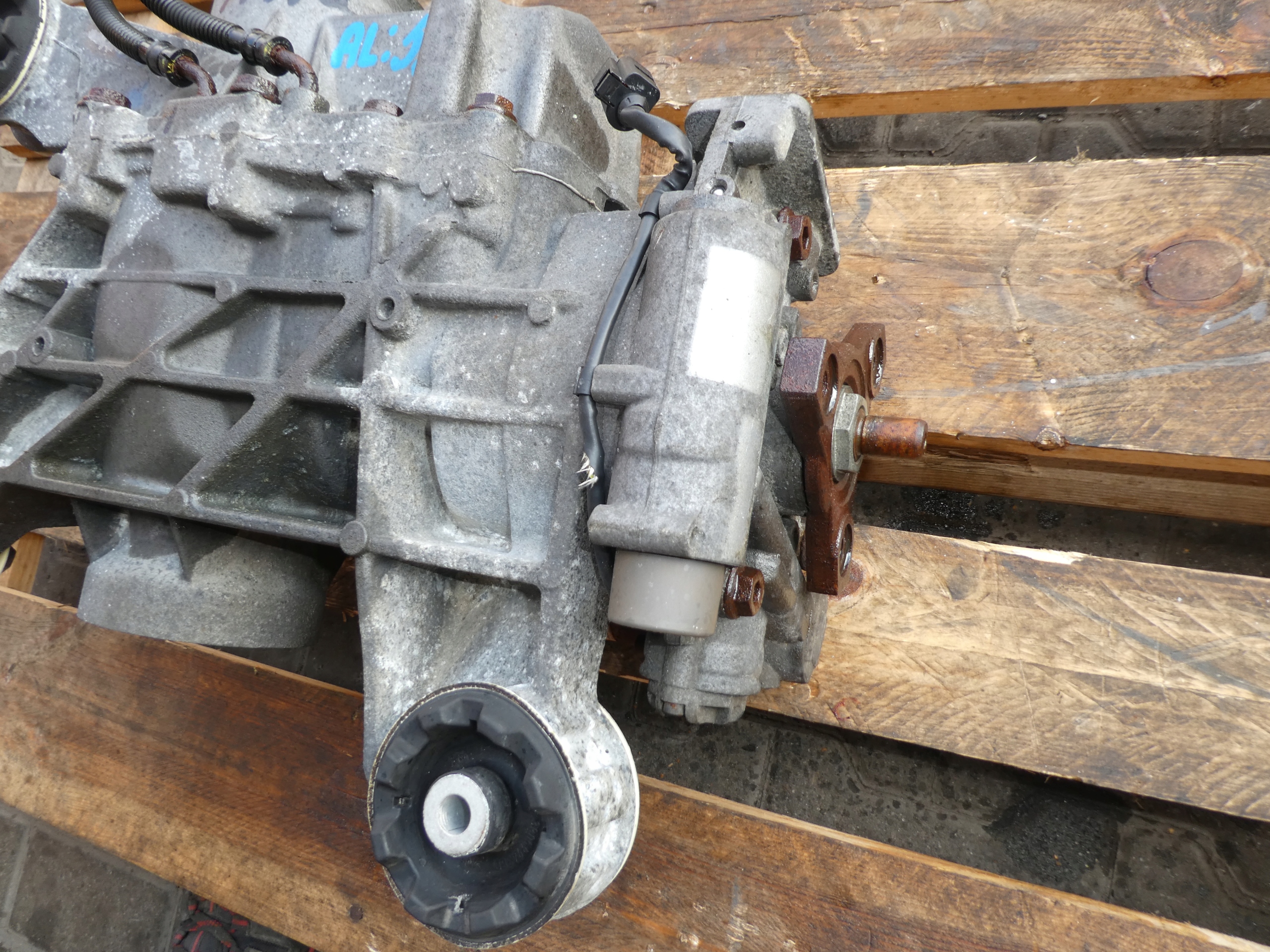 REDUKTOR diff differential VW AUDI 2.0 TDI NWU rear part 0AY525010D